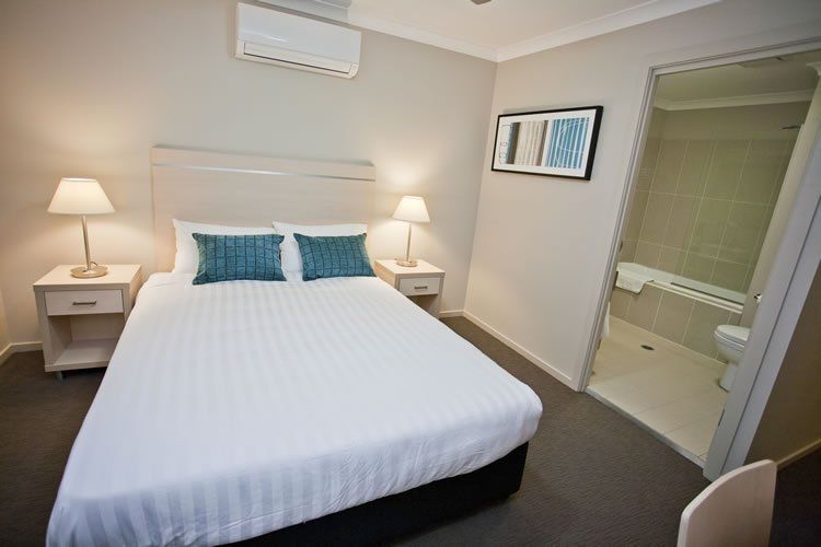 Bedroom With Attached Bathroom — Accommodation In Chinchilla, QLD