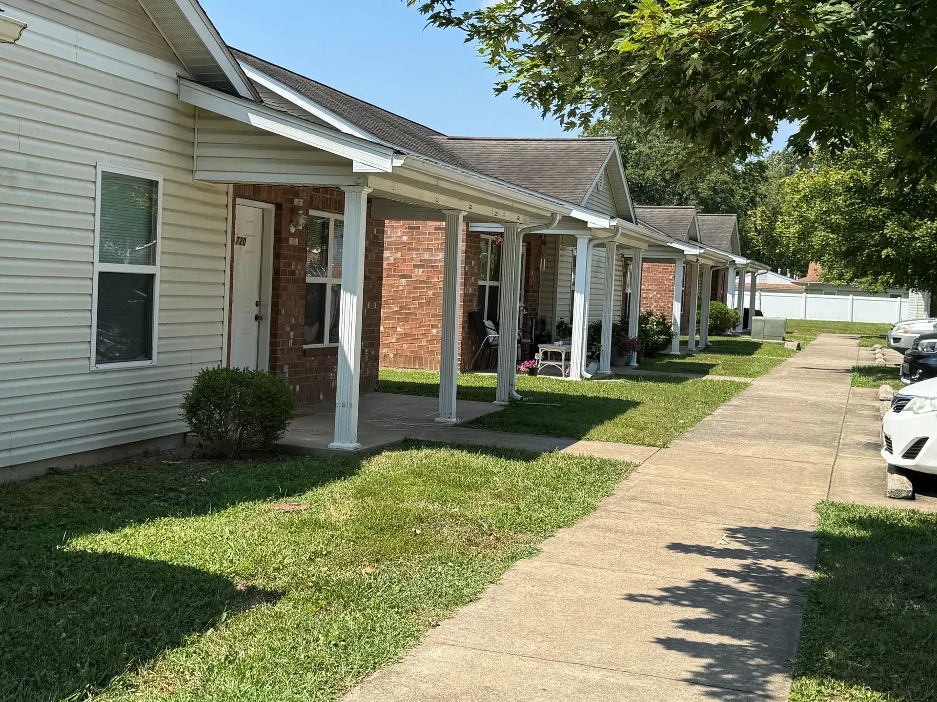 Pineview Apartments