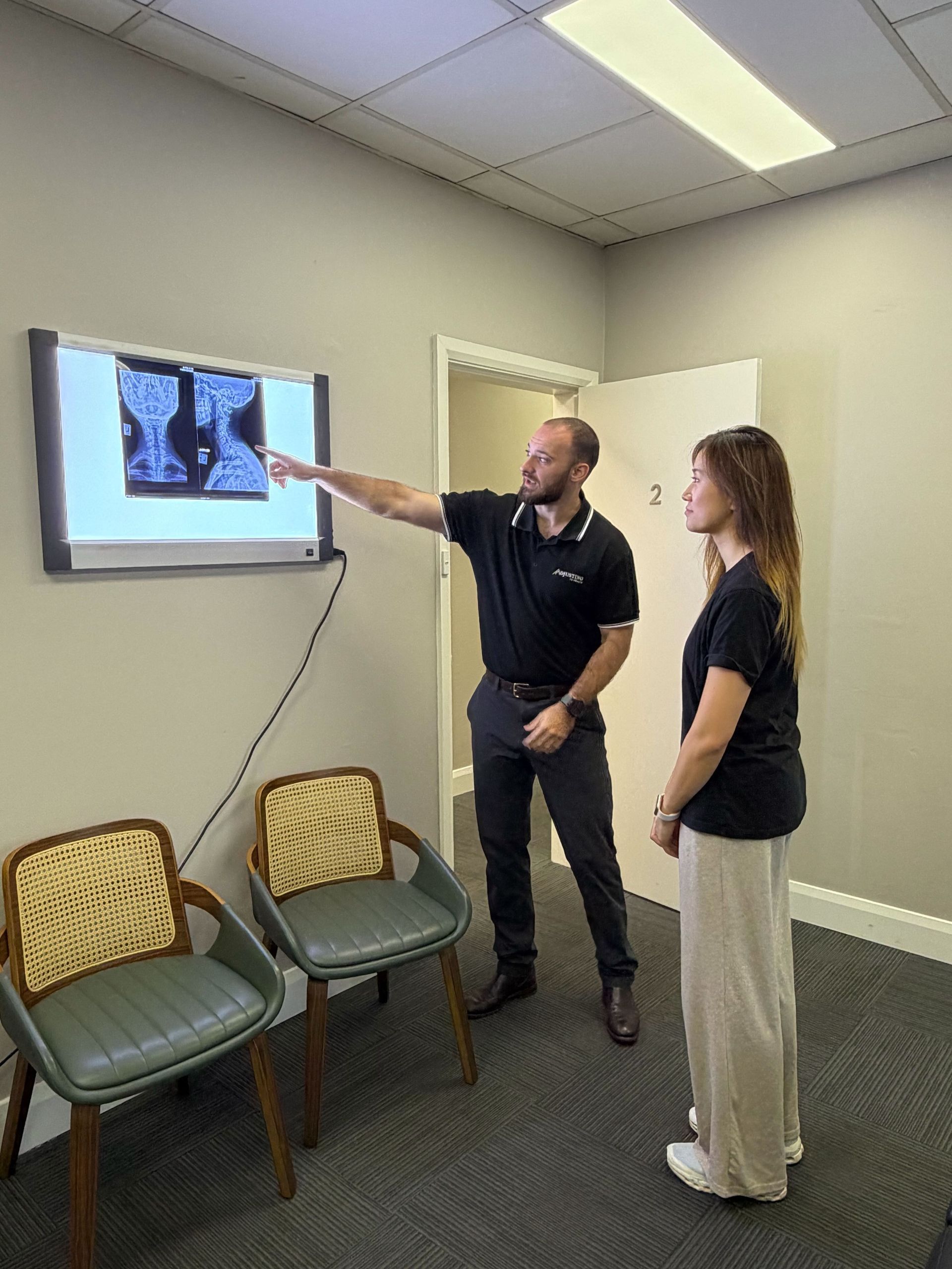 Chiropractor sciatica treatment
