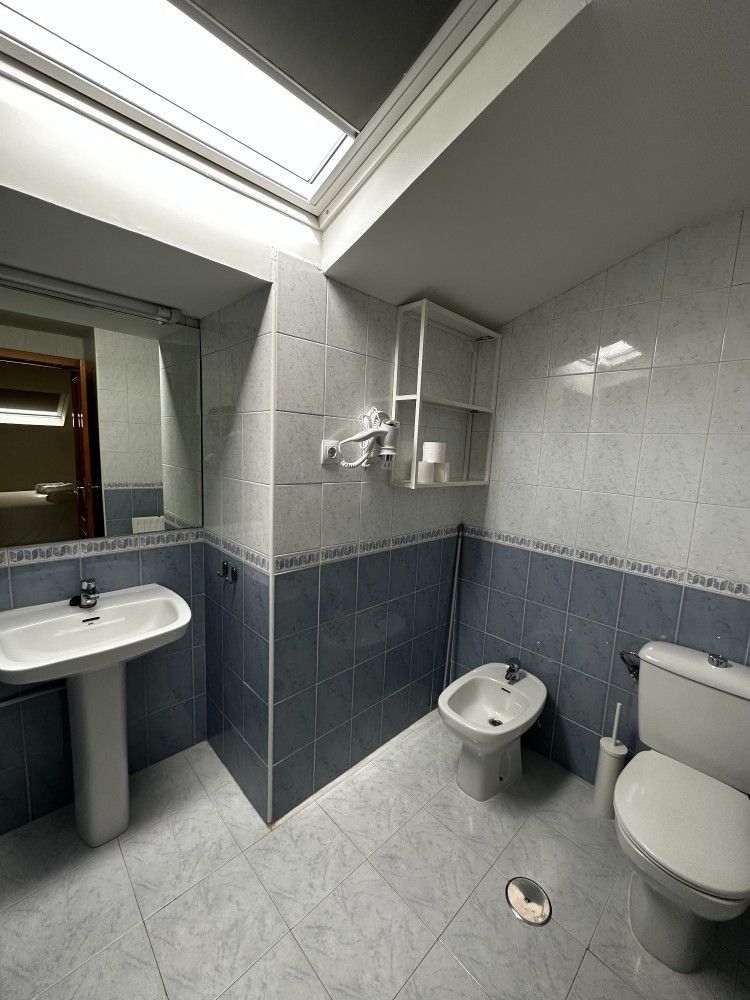 Baño apartamento Santo Domingo en Guadalajara de corta estancia | AT Home Apartamentos