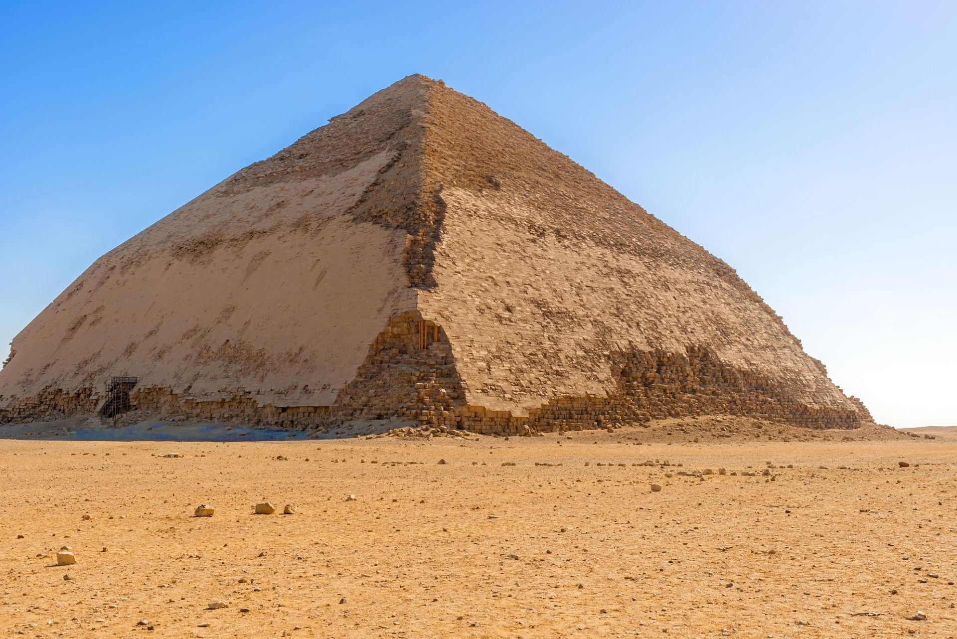 Snefru e le sue piramidi a Meidum e Dahshur: viaggio nell’architettura dell’Antico Regno egizio