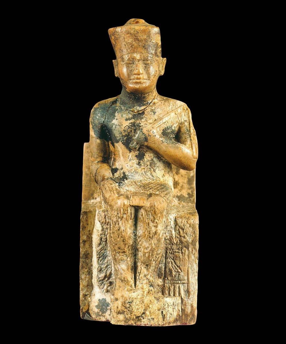 Grande Piramide di Cheope a Giza, simbolo dell'Antico Egitto e una delle Sette Meraviglie del Mondo 