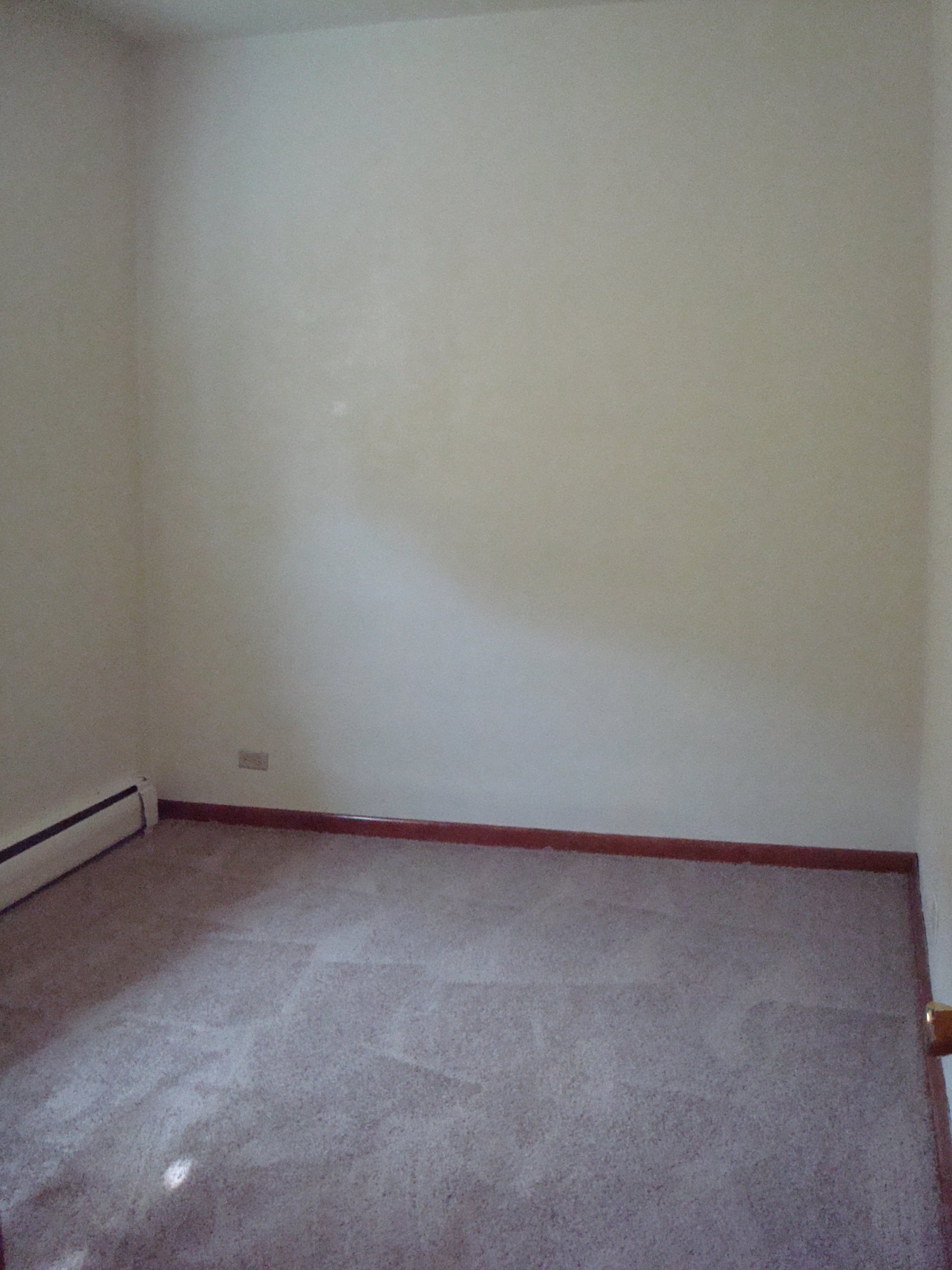 Photos of the the Keith Sheller Apartments (319 E. Evers) in Bowling