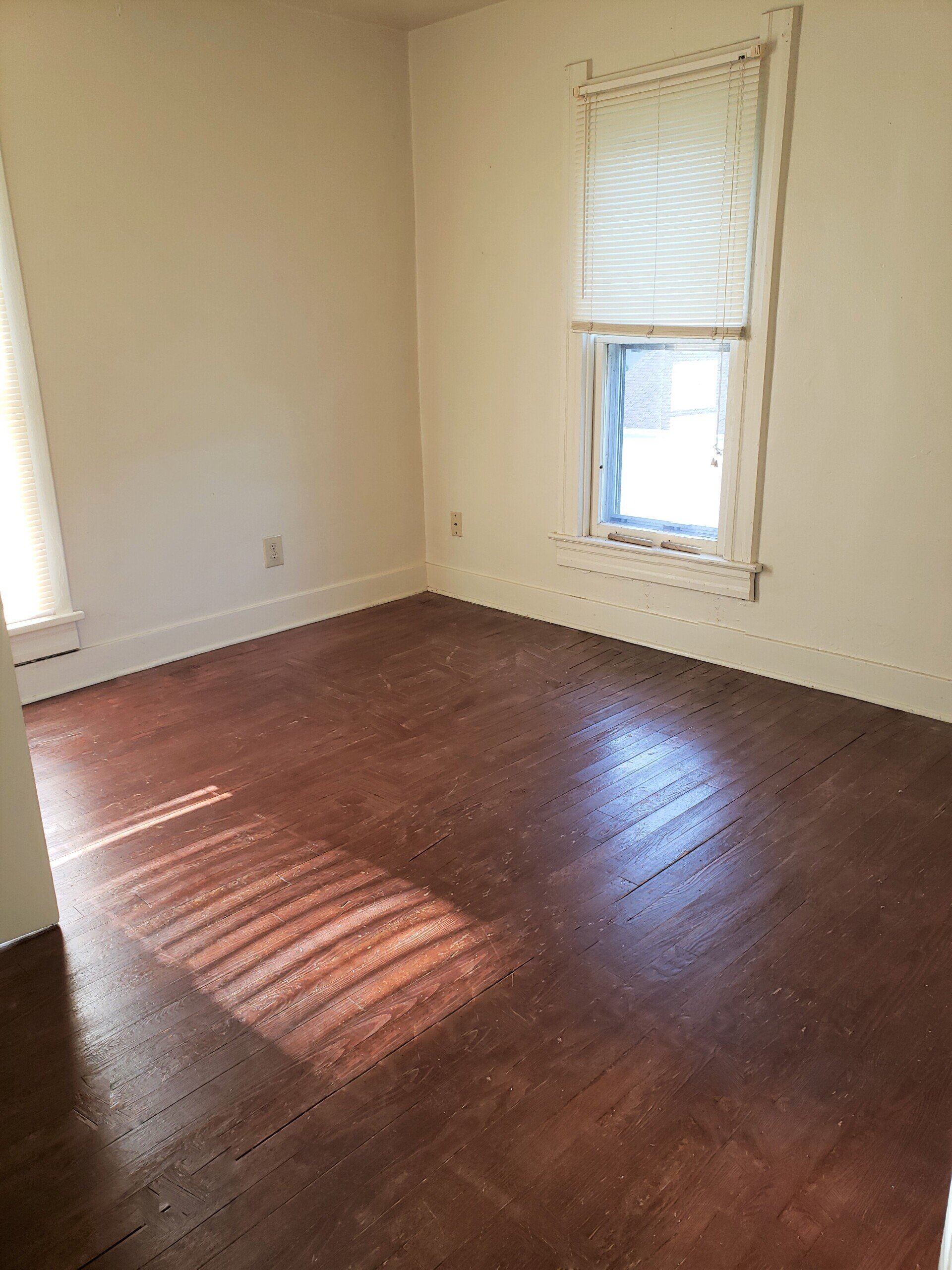 Photos of the Jones House Apartments (Unit 405) in Bowling Green, OH