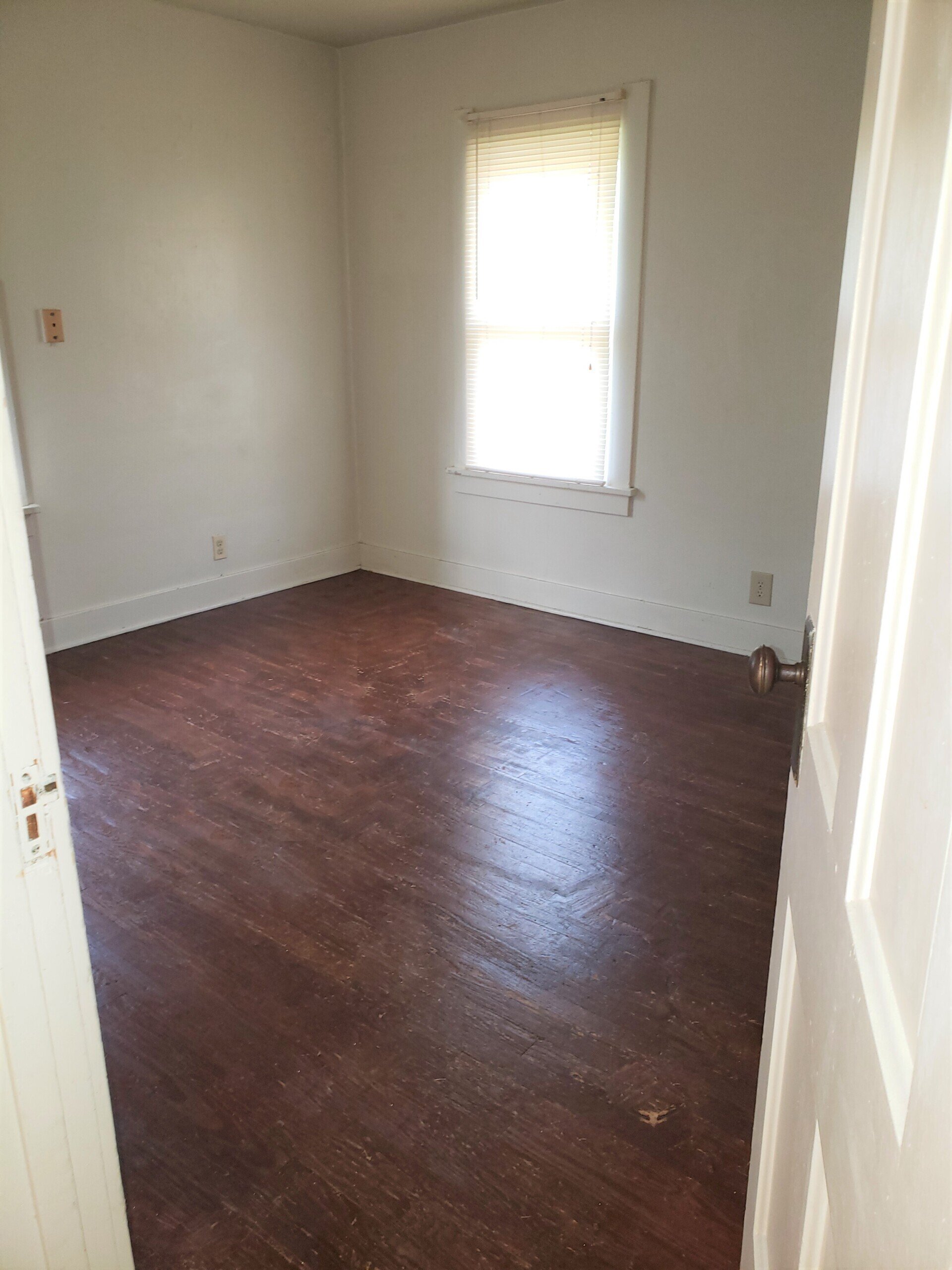 Photos of the Jones House Apartments (Unit 405) in Bowling Green, OH