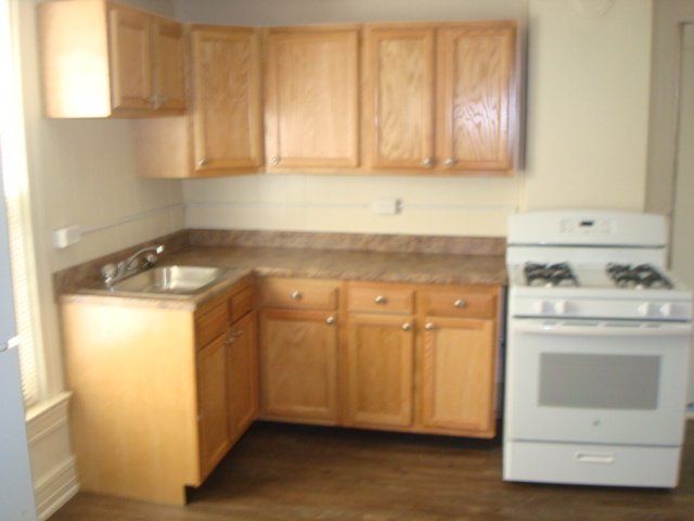 Merry House Apartments Unit 1 Kitchen