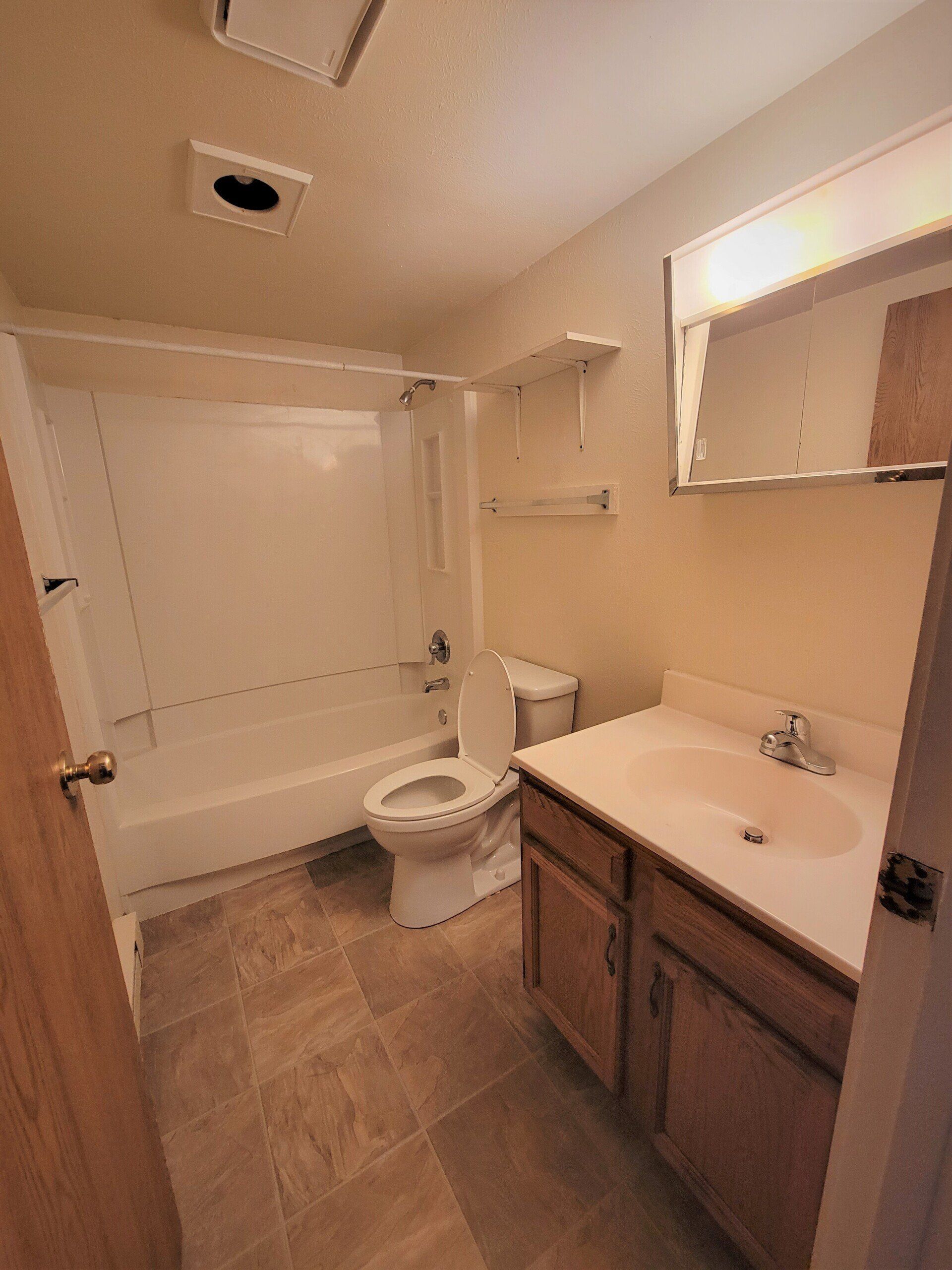 The Eastwood Apartments bathroom