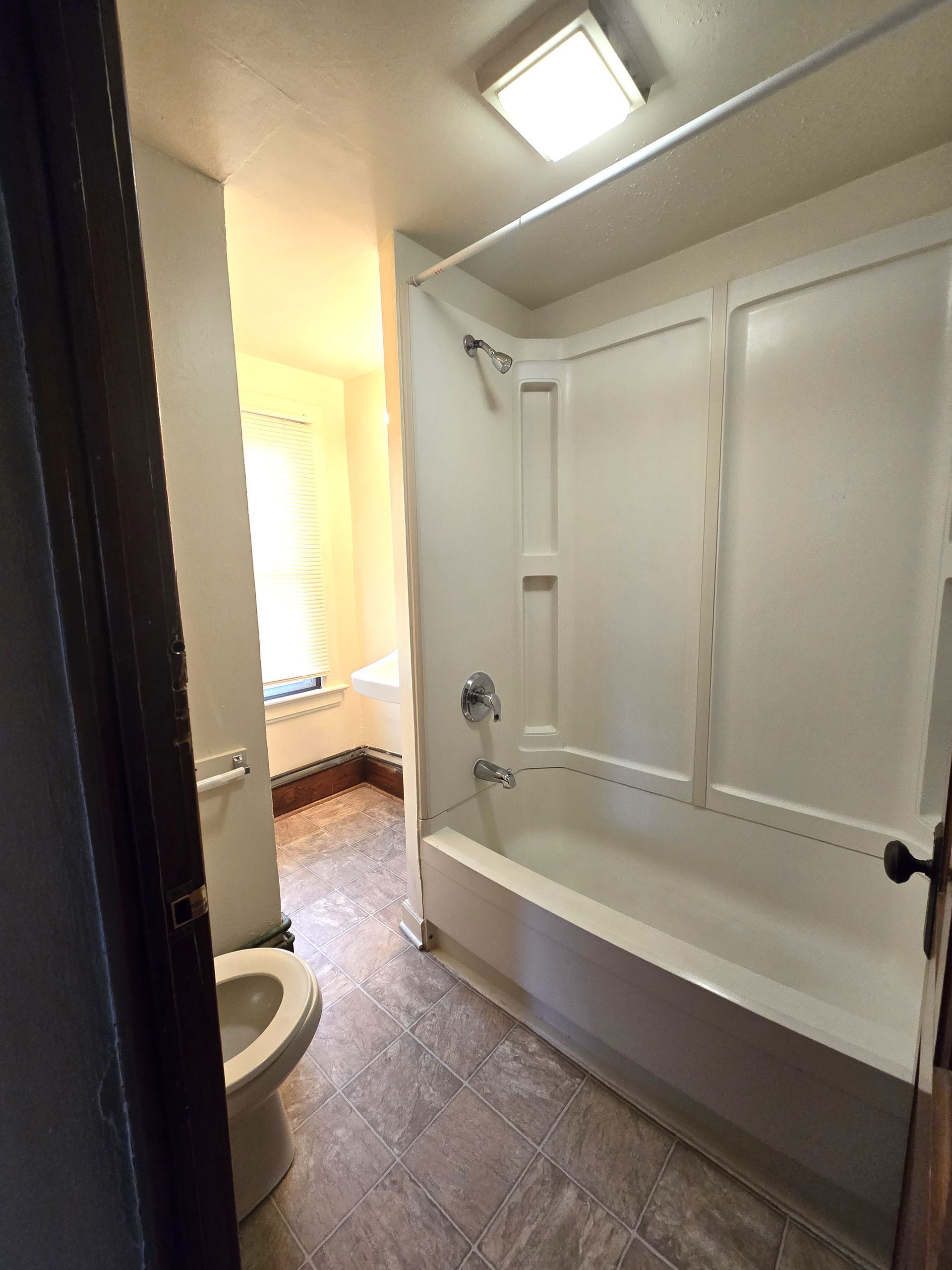 Urban Corner 111 - Bathroom