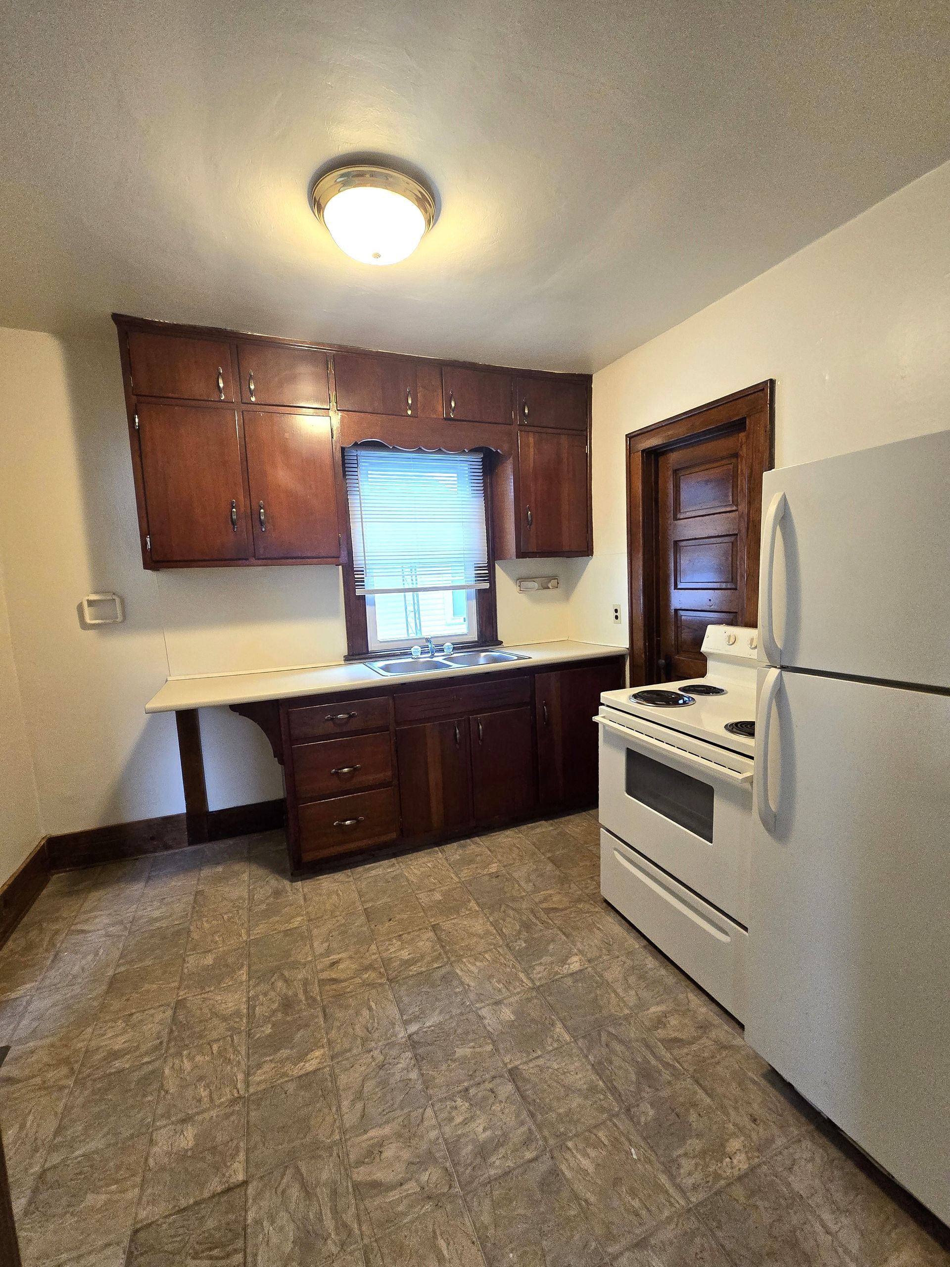 Urban Corner 111 - Kitchen