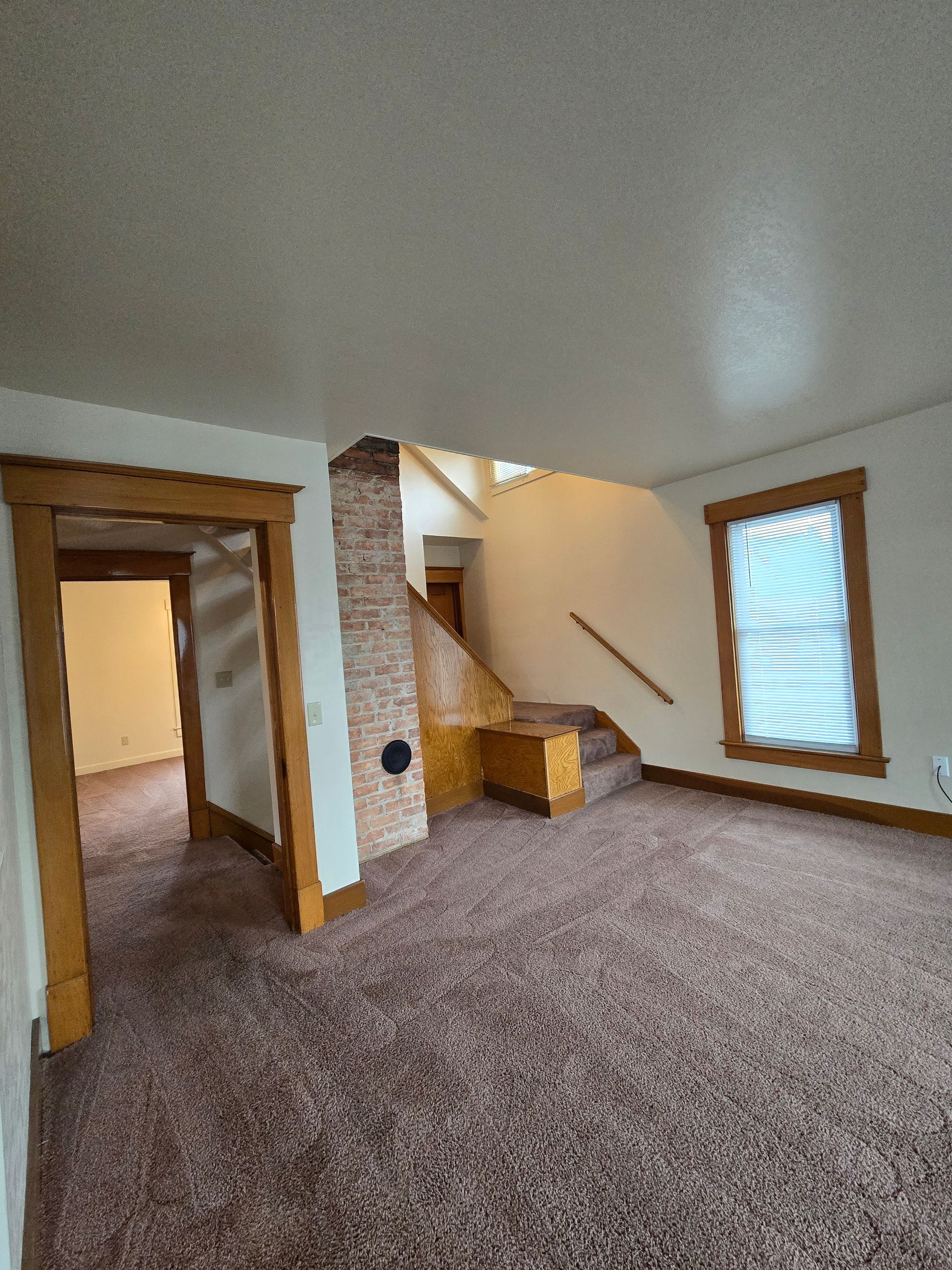 UC315.5 - Stairs going up to Bed