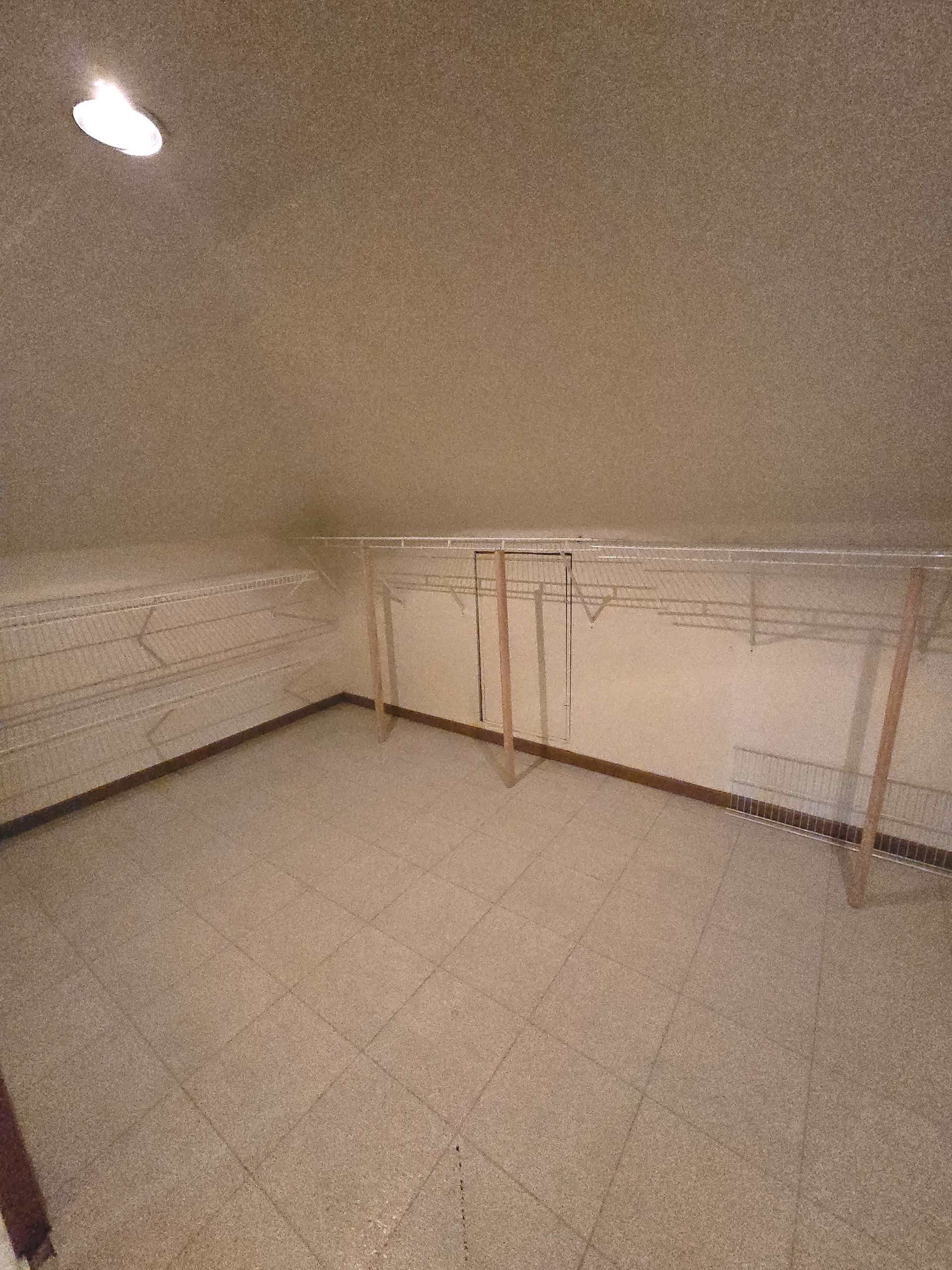 UC315.5 - Walk-in Closet