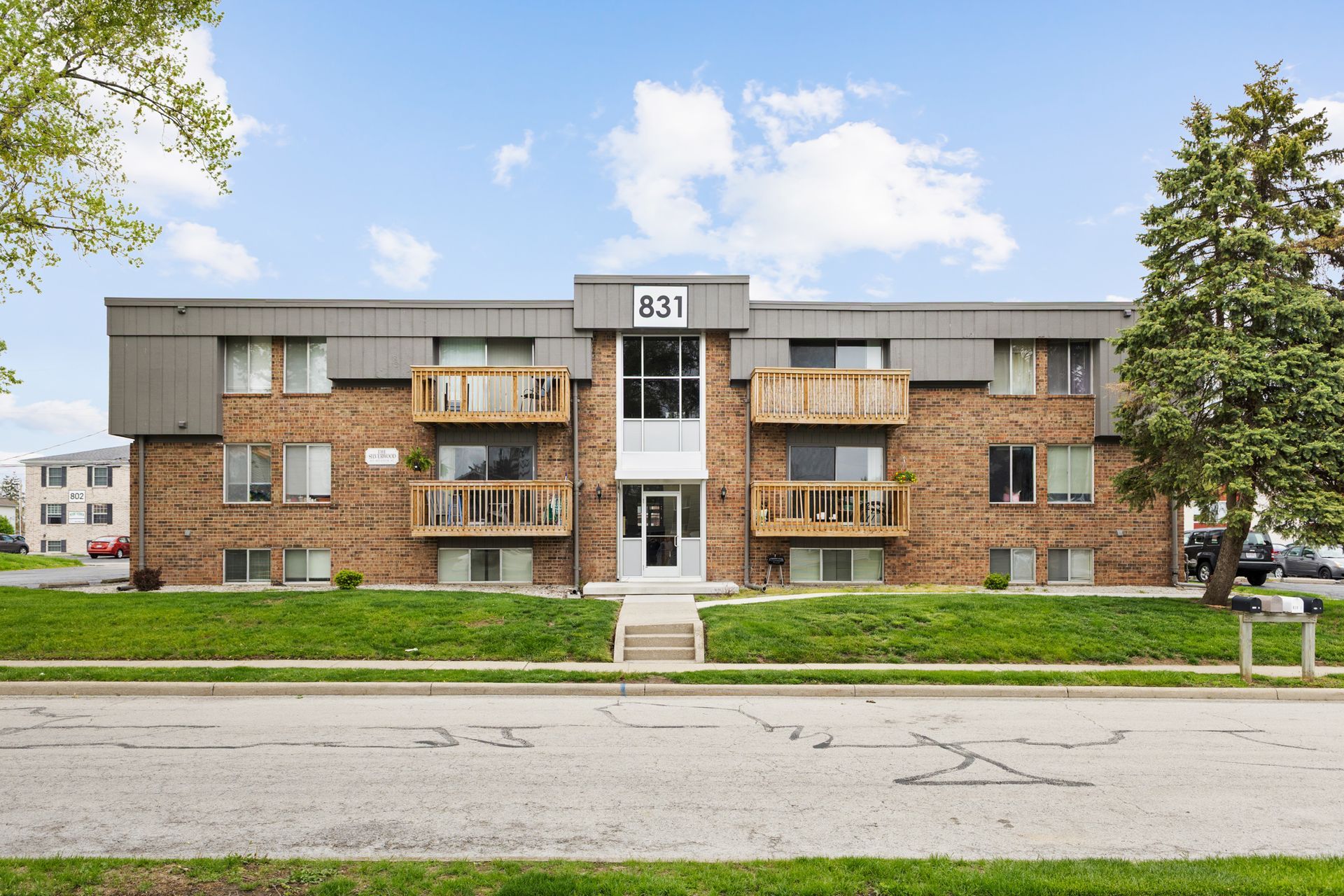 Silver Wood Apartments