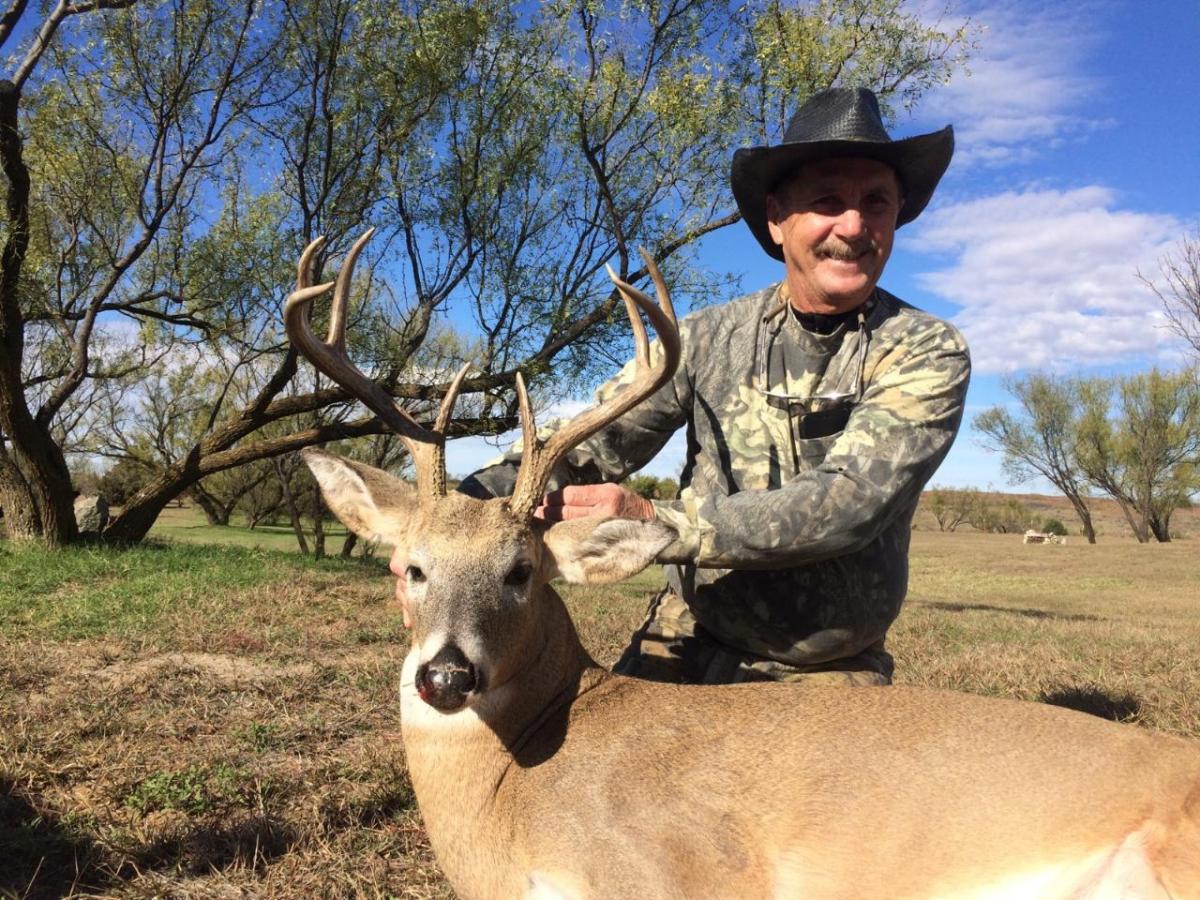 Salt Fork Hunts Your Premier Texas Deer & Turkey Hunting Outfitter