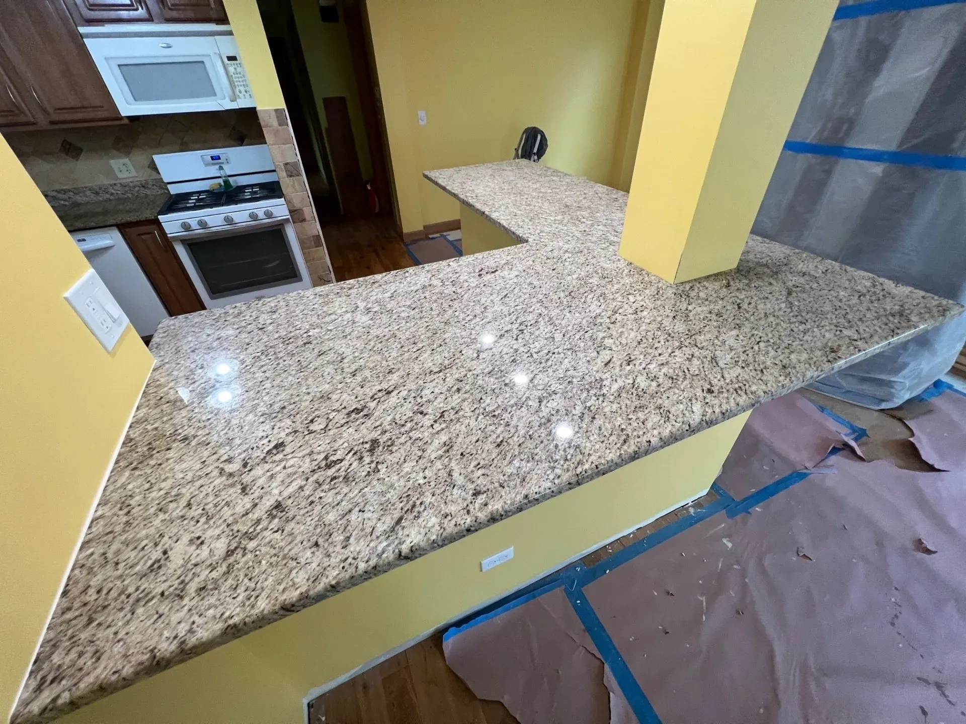 Counter At Kitchen  | Chicago, IL | B & B Formica