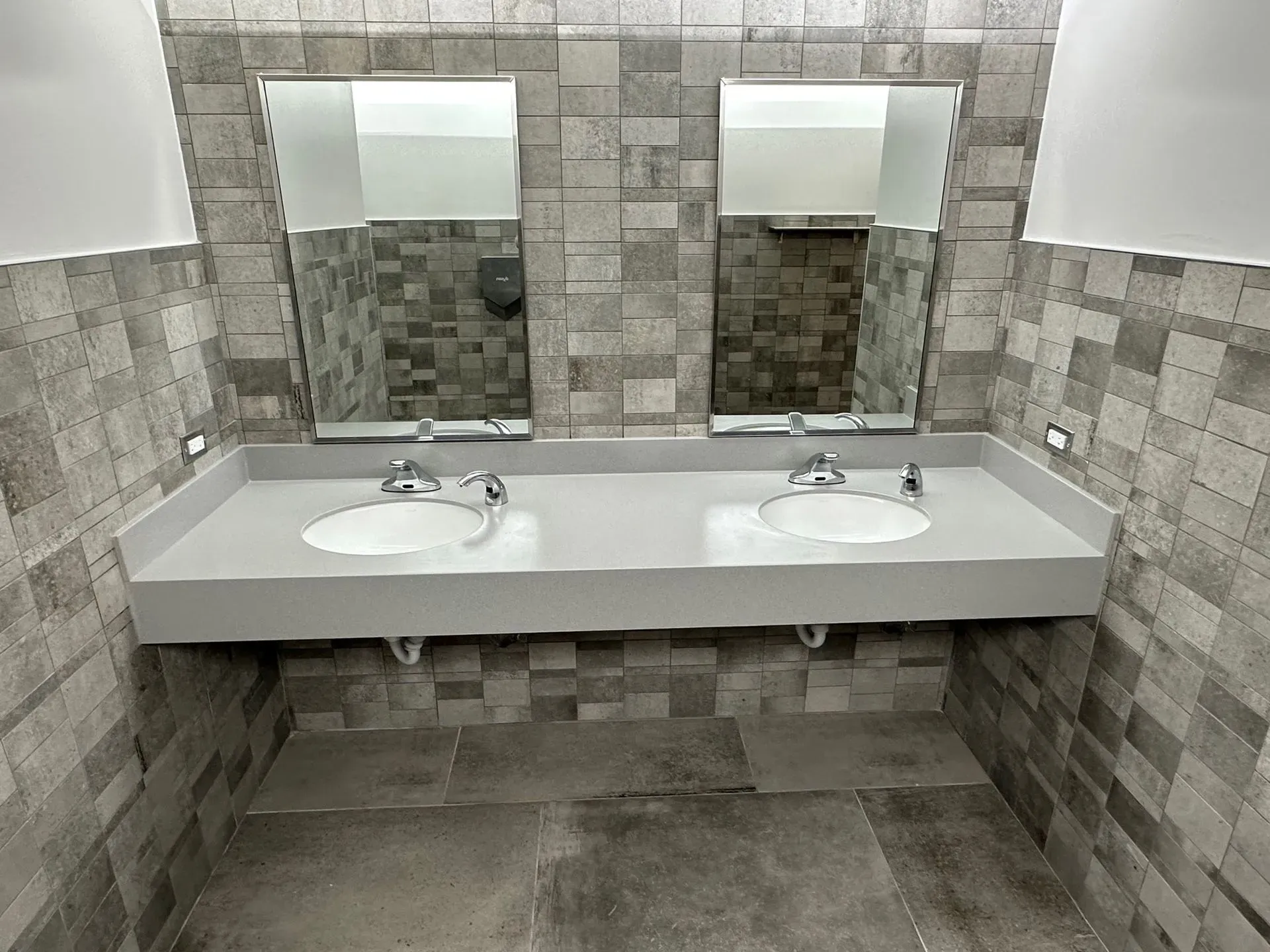 Bathroom  | Chicago, IL | B & B Formica