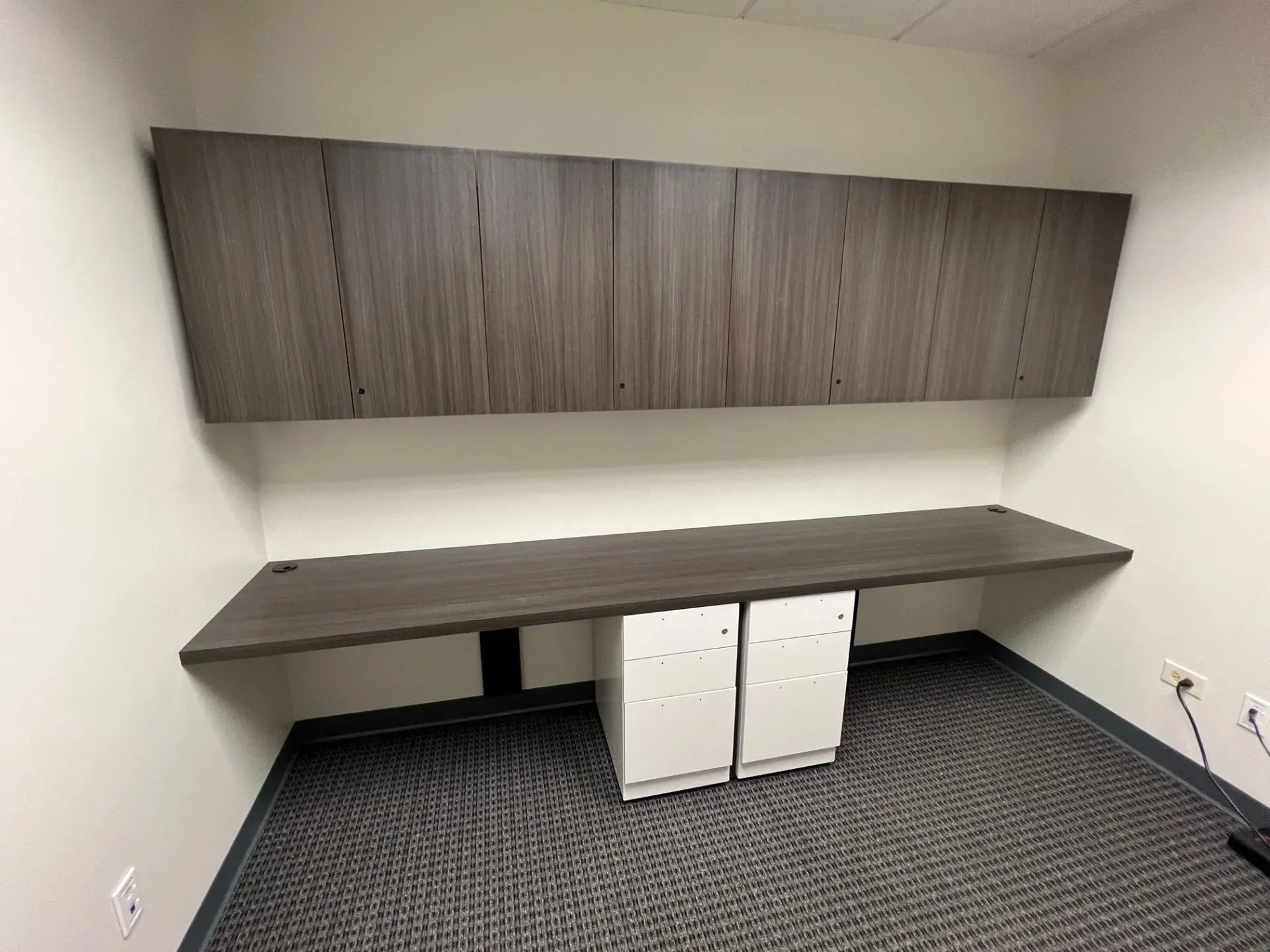 Picture Of Room  | Chicago, IL | B & B Formica