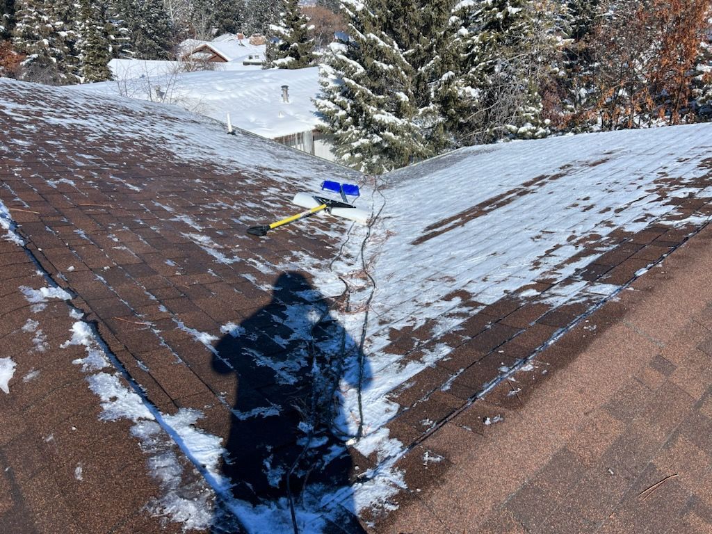 Helena roof snow removal services, Helena roof snow removal contractor, rooftop snow removal Lewis & Clark County