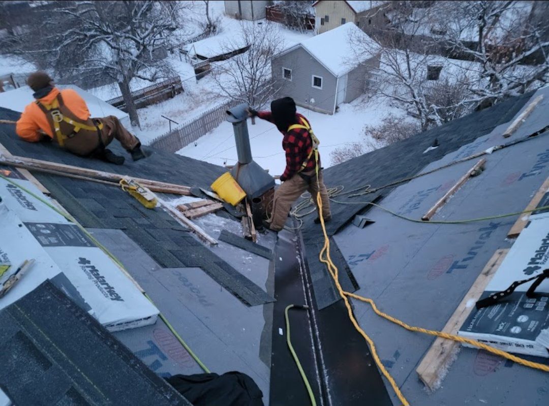 Helena Emergency winter roof snow removal