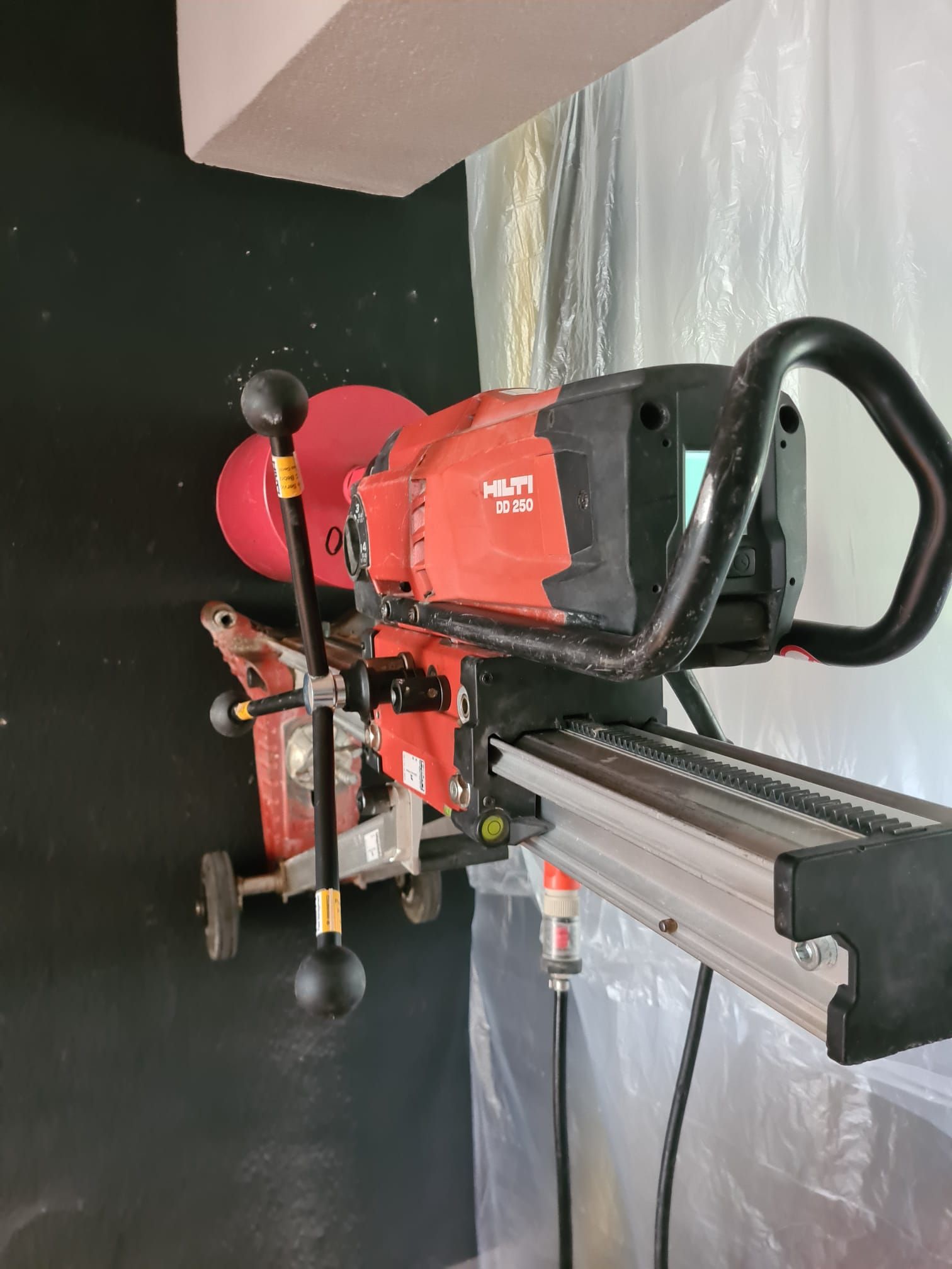 hilti-kernbohrung-in-beton-juelich.jpg