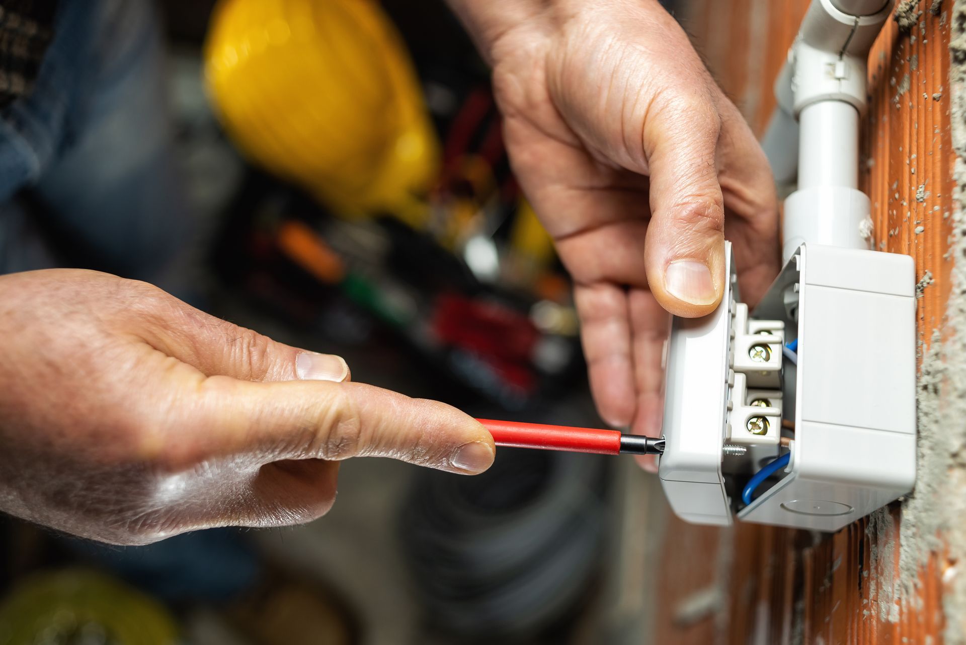 IMPIANTI ELETTRICI