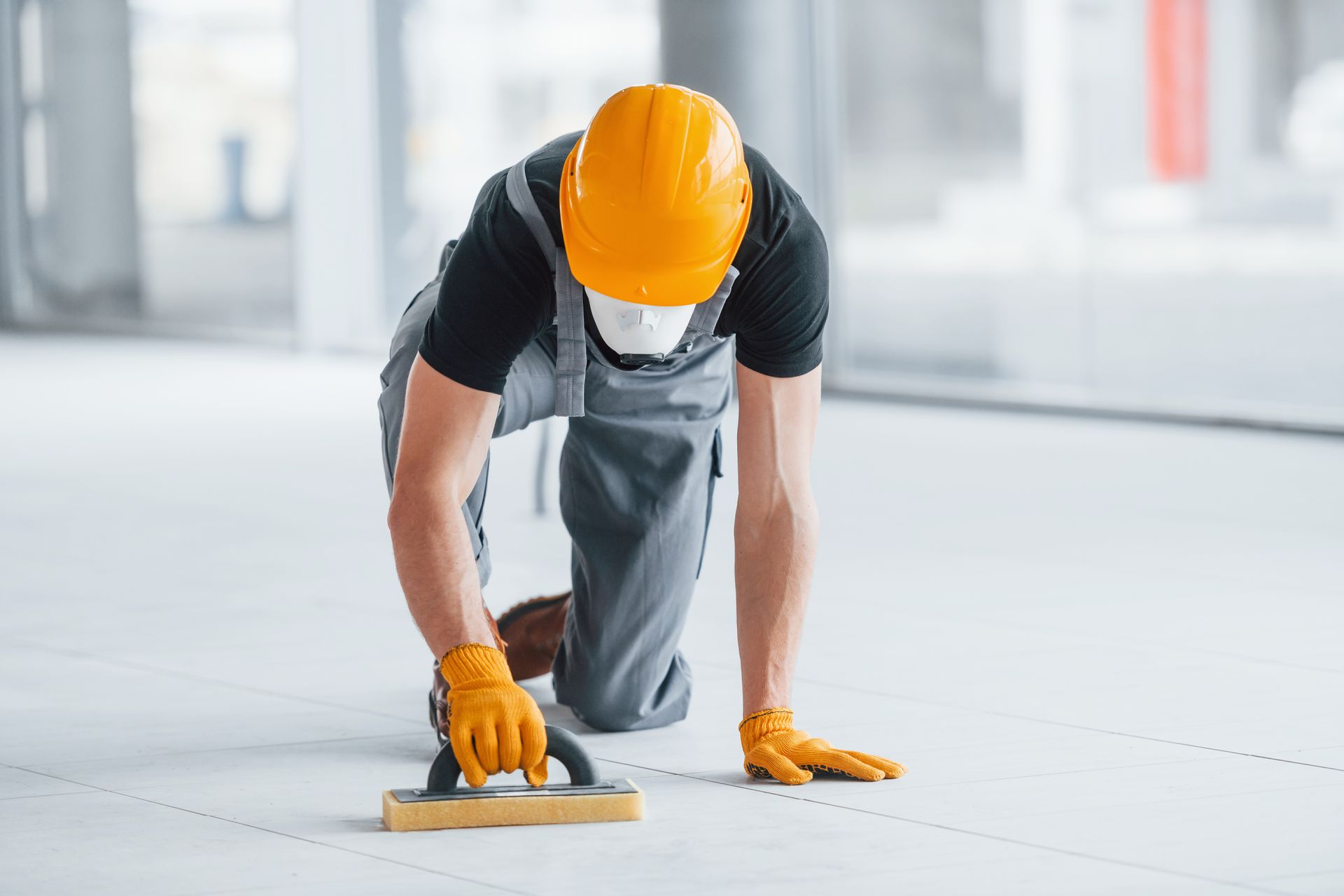 Professional post-construction tile surface polishing in commercial space