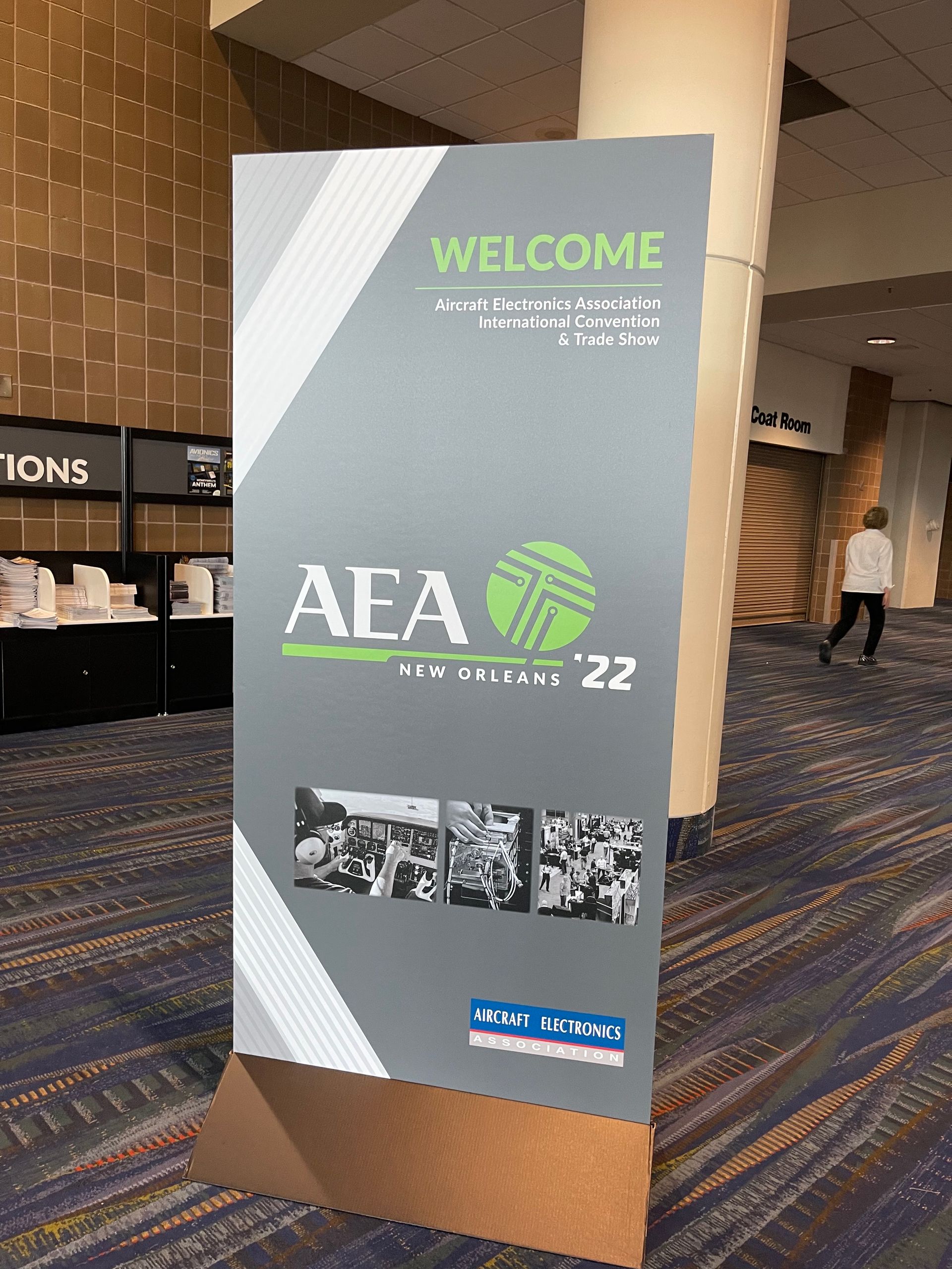 A sign that says welcome aea 22 on it