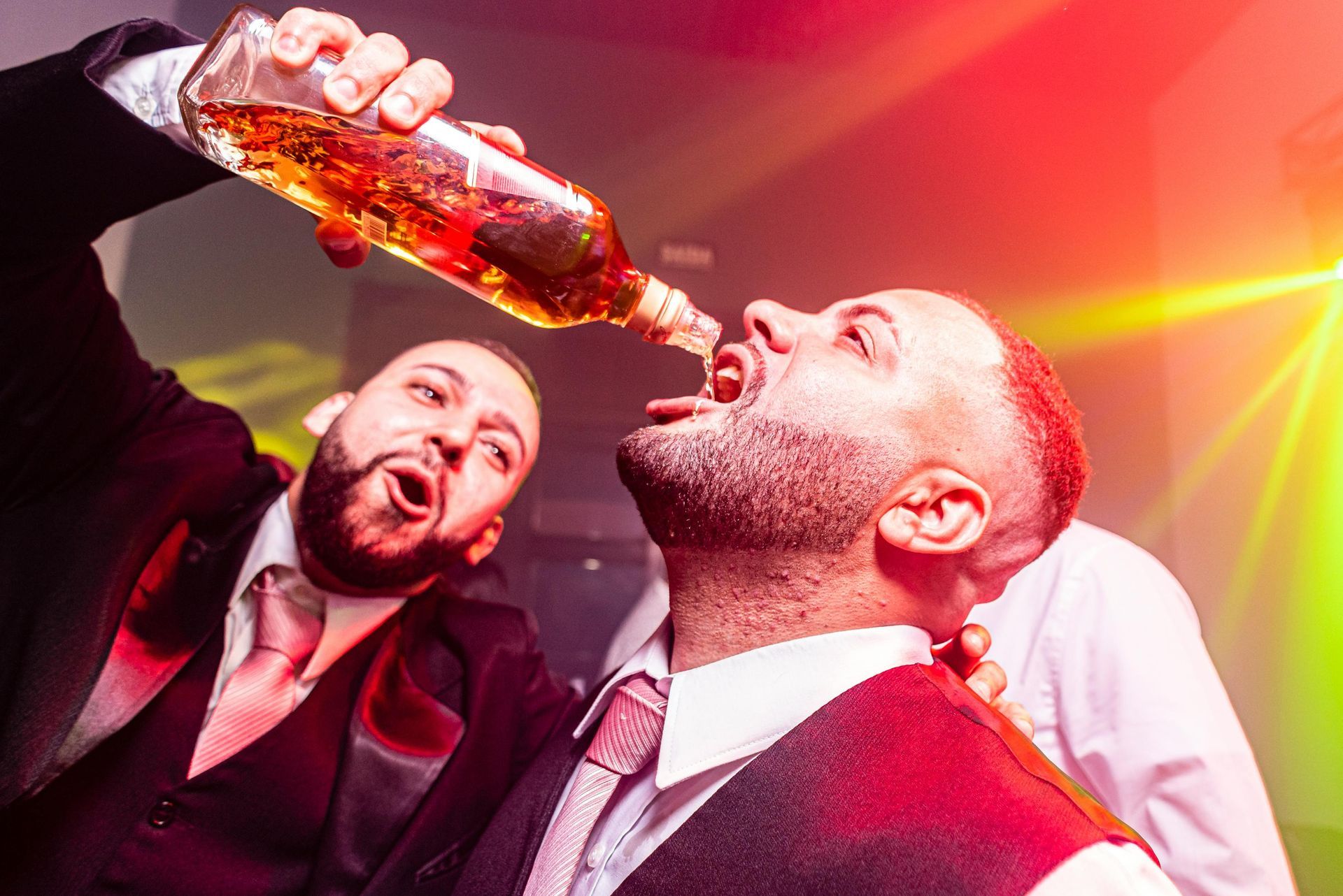 odgovorno-kladjenje-alkohol-opijati-stop