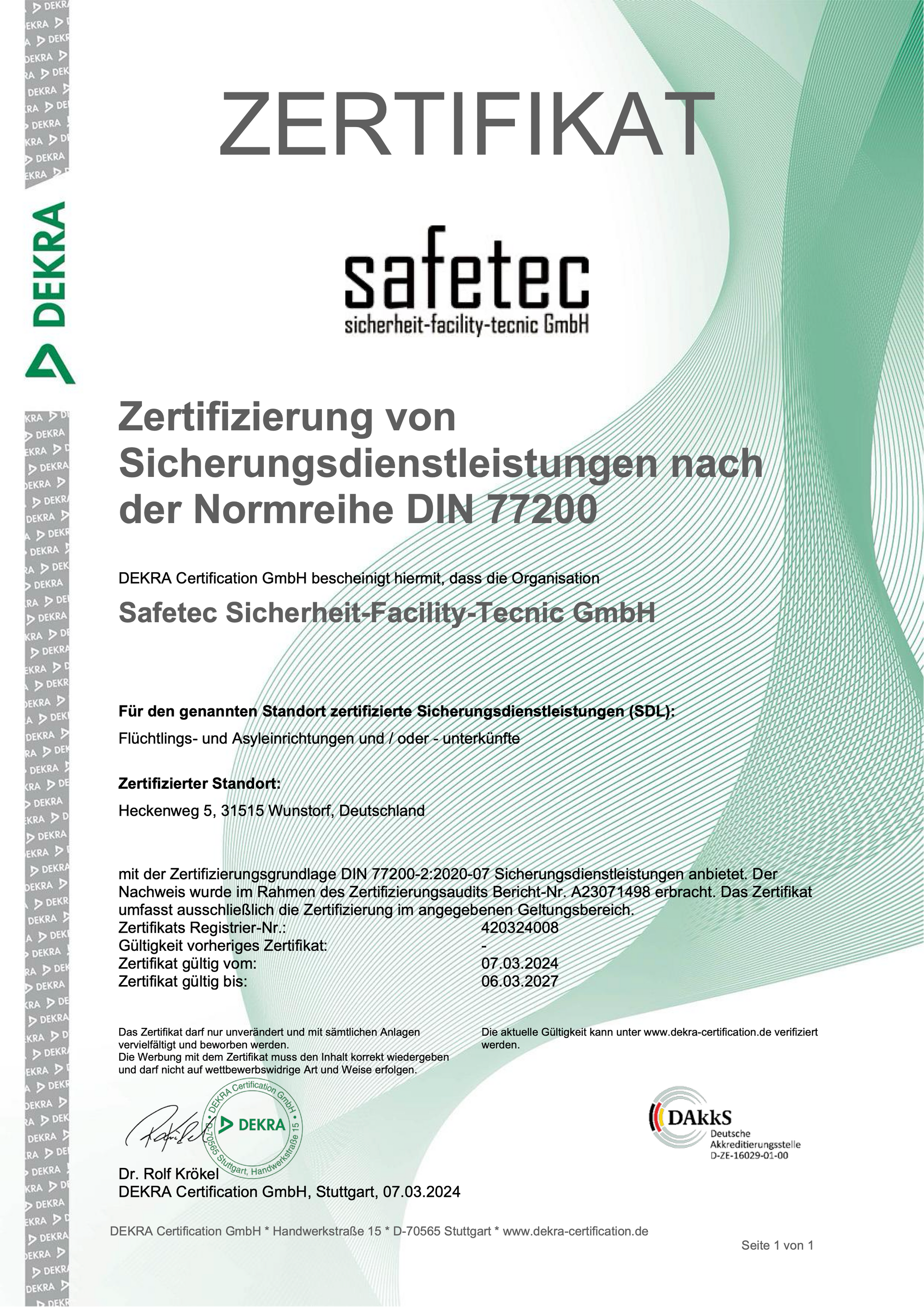 Deutsches „ZERTIFIKAT“-Dokument mit SAFETEC-Logo und grünem Sicherheitsmusterrand