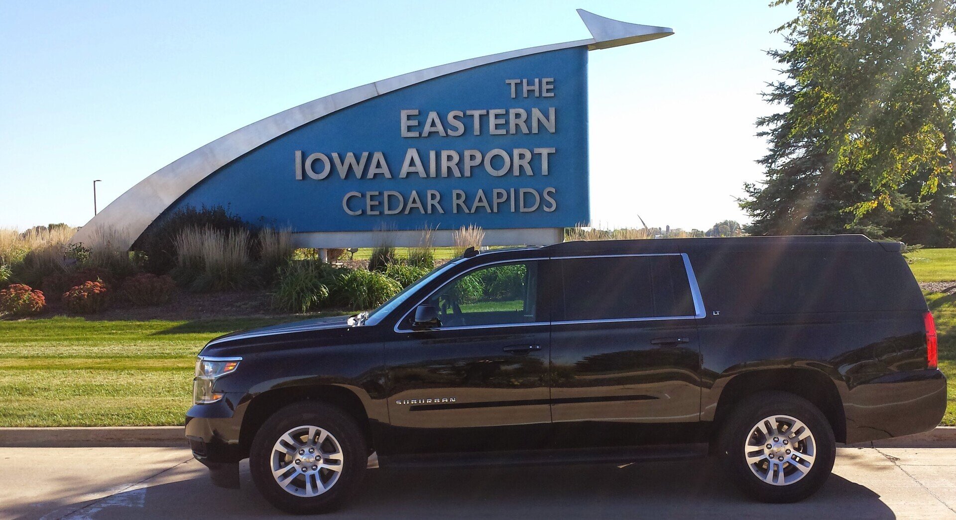 Cedar Rapids Airport Limo Service CID Airport Limos