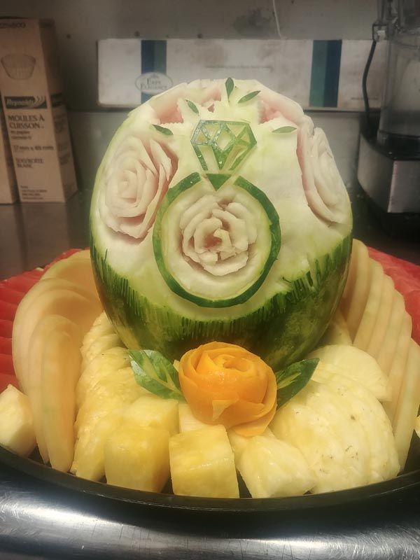 melon carving