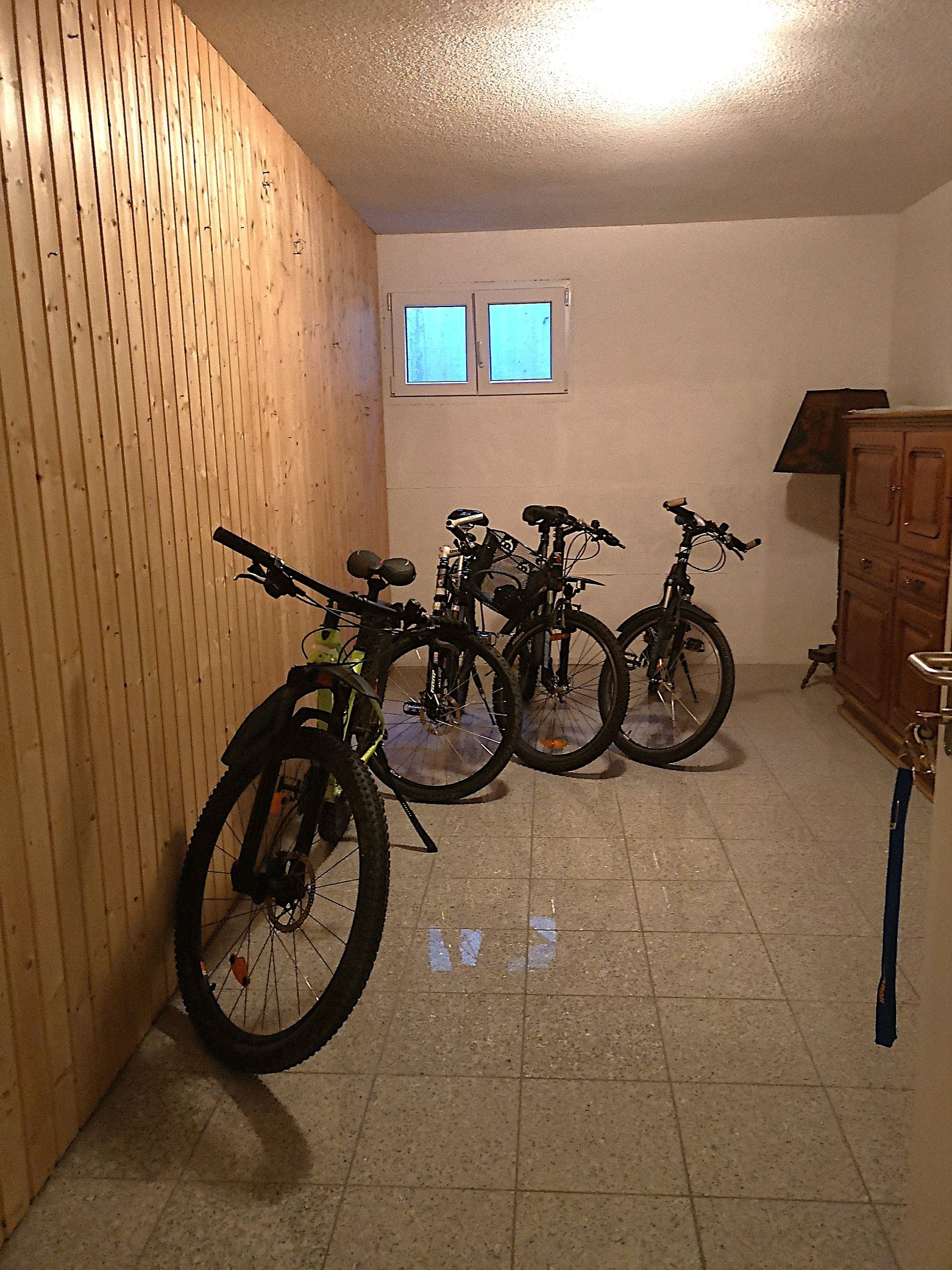 Sous-sol local vélos propriétaire