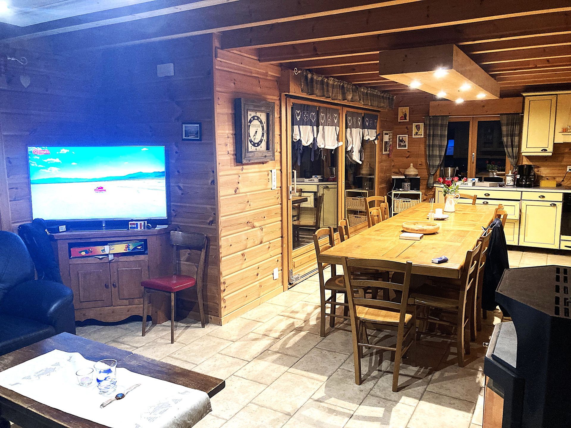 Salon/cuisine/salle à manger
