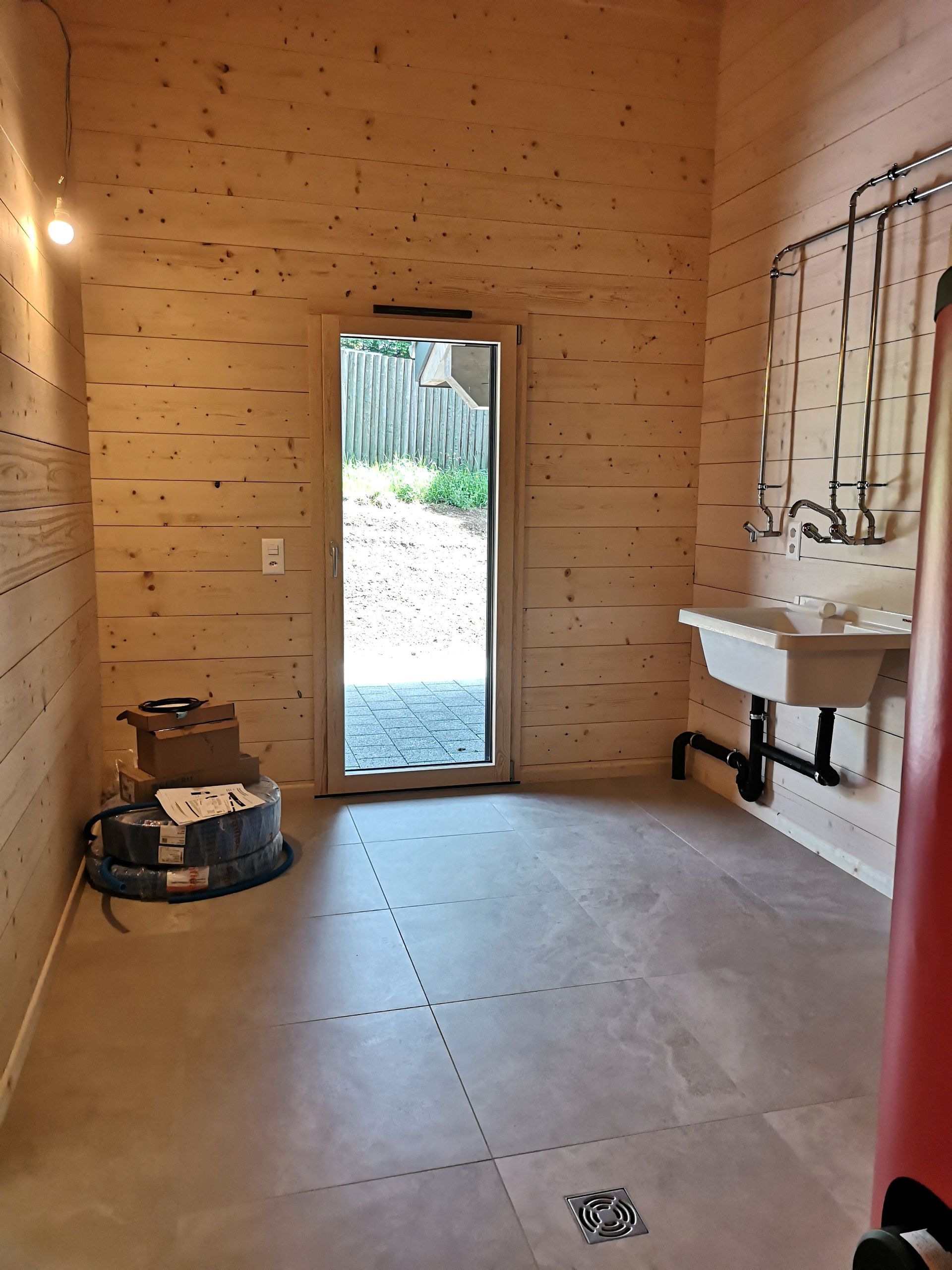 Rez-de-chaussée buanderie et local technique
