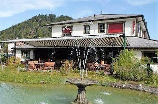 Etang attenant à la véranda