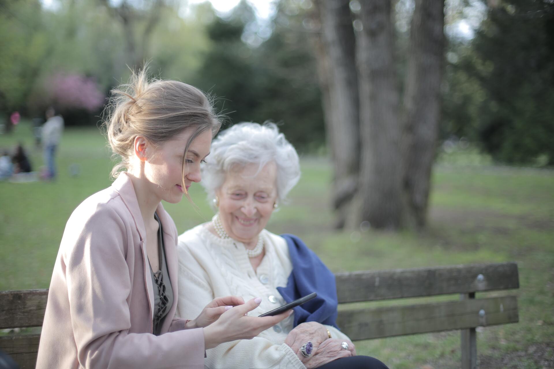 meisje met oma