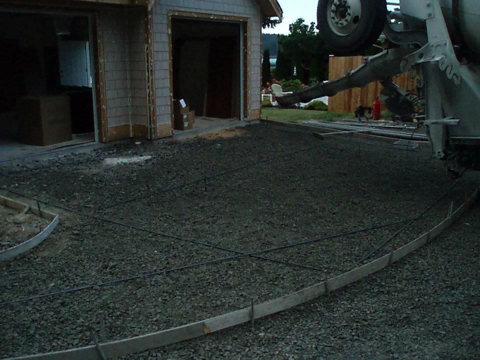 Decorative exposed aggregate driveway preparation prior to surface finishing
