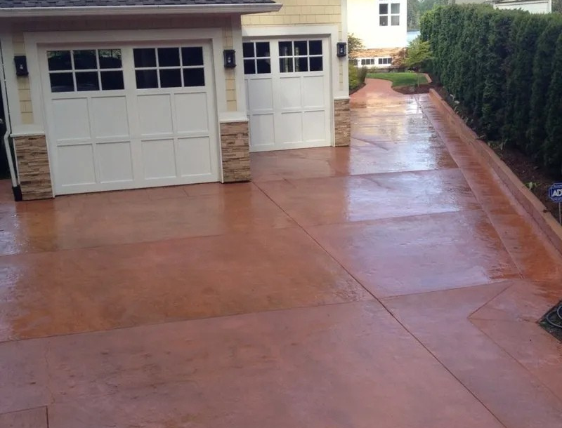 Decorative concrete driveway with control joints