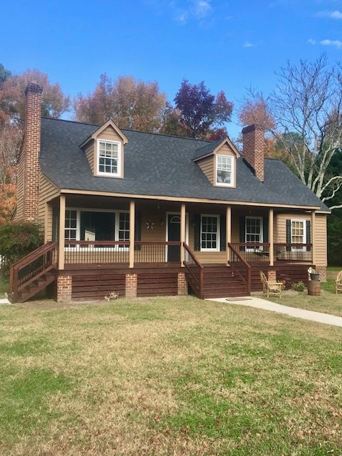 Two Man Working — Petersburg, VA — S W Maclin Roofing Co. Inc.
