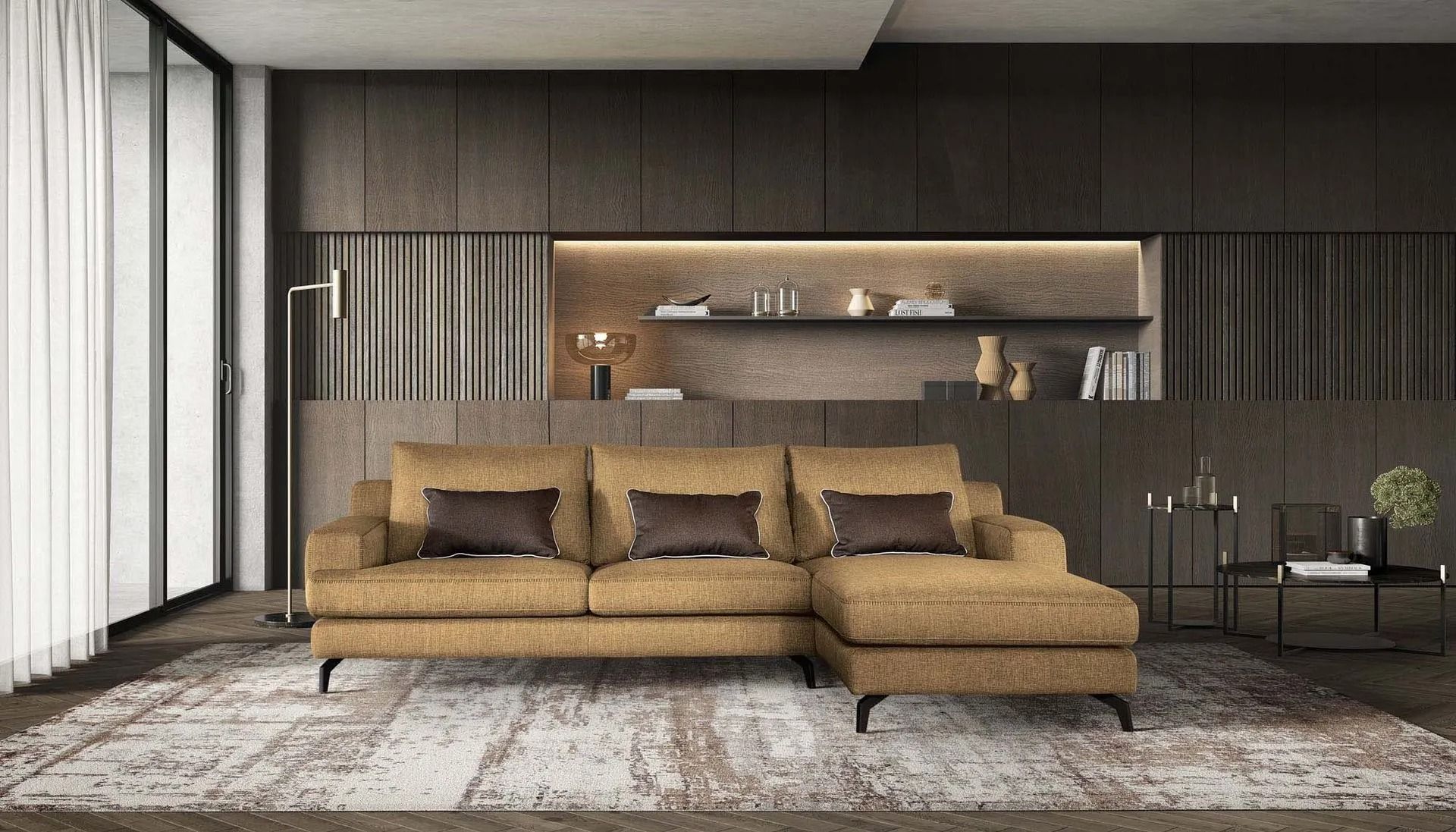 Soggiorno moderno con divano angolare color beige, tappeto con trama particolare e parete decorativa in legno scuro.