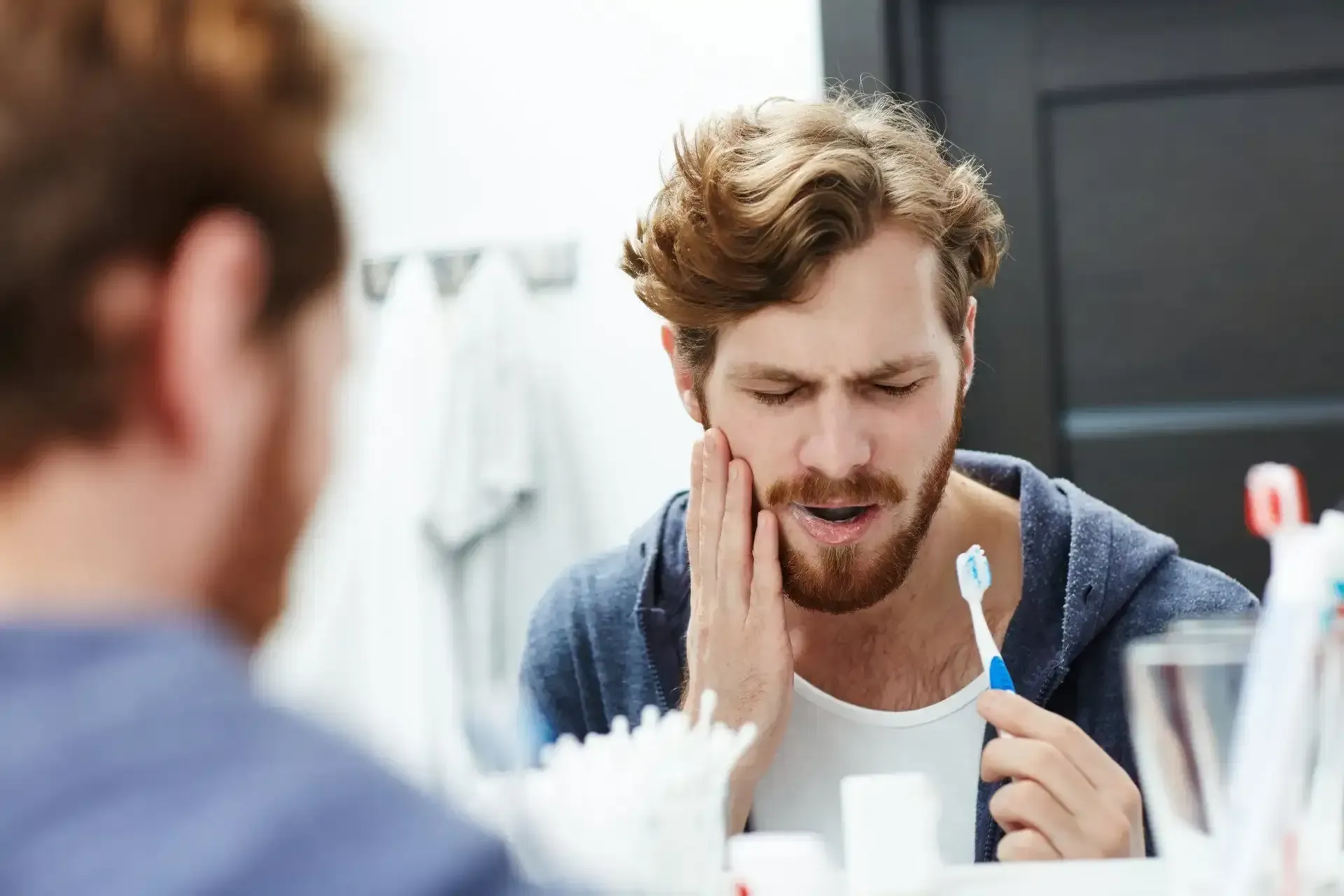 Man with tooth ache