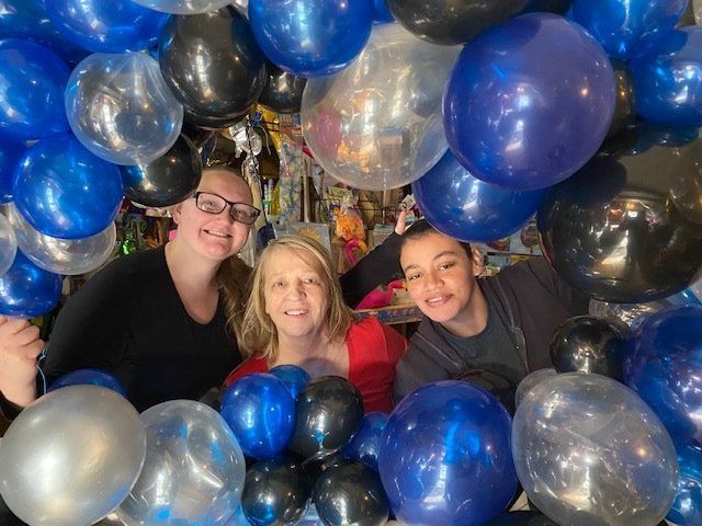 Blue, Grey & Clear balloons