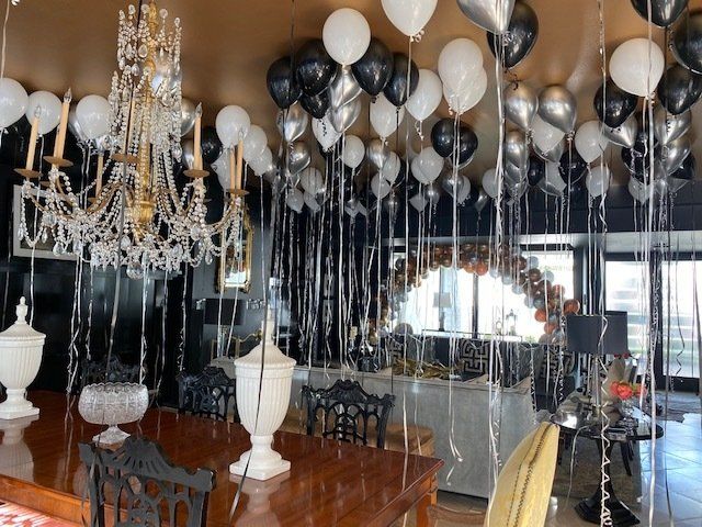 Black & white balloons