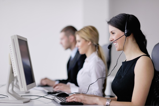 contoh hard selling lewat telepon