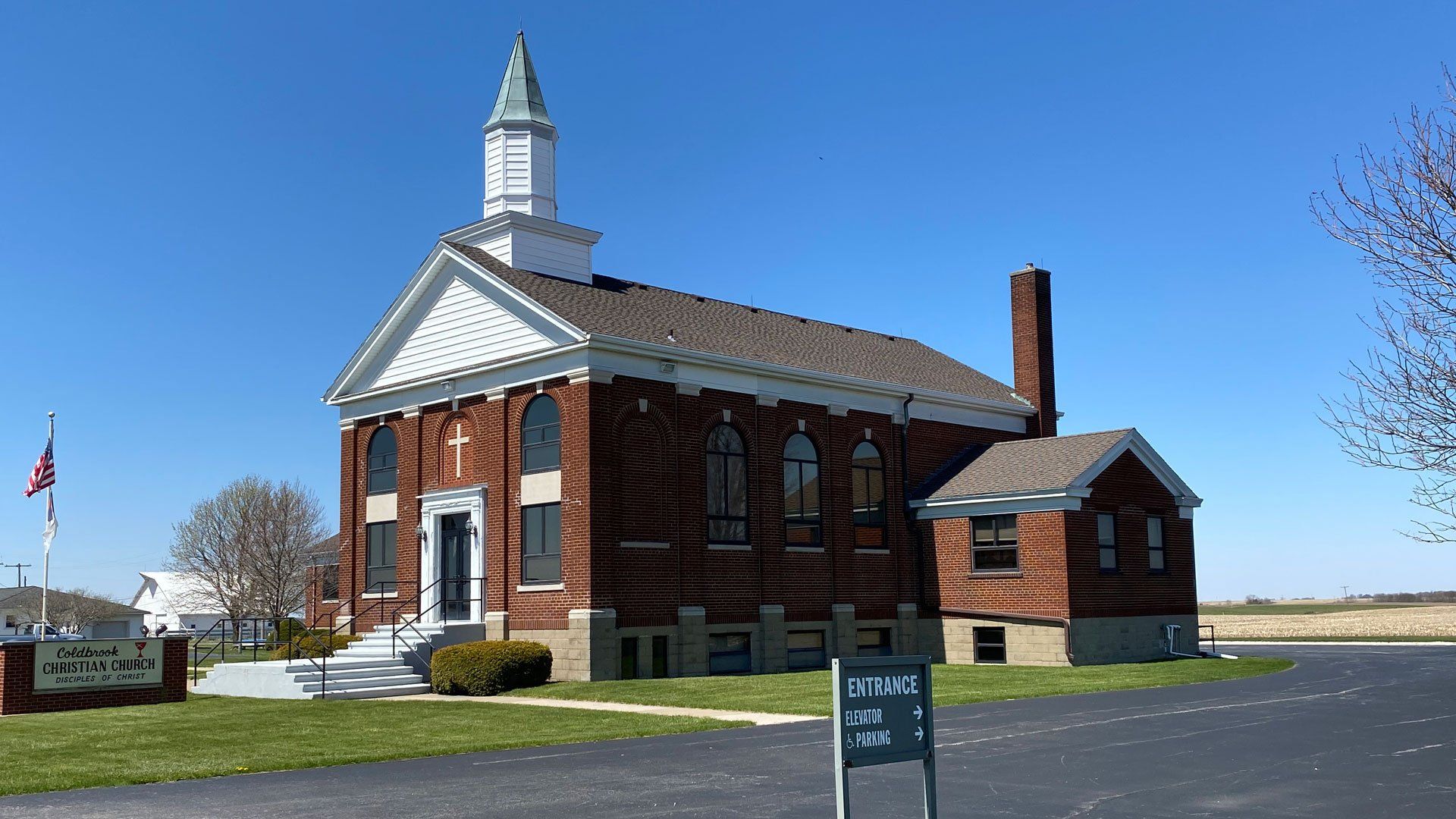 Commercial Establishment Front View — Galesburg, IL — Templeton Roofing Company