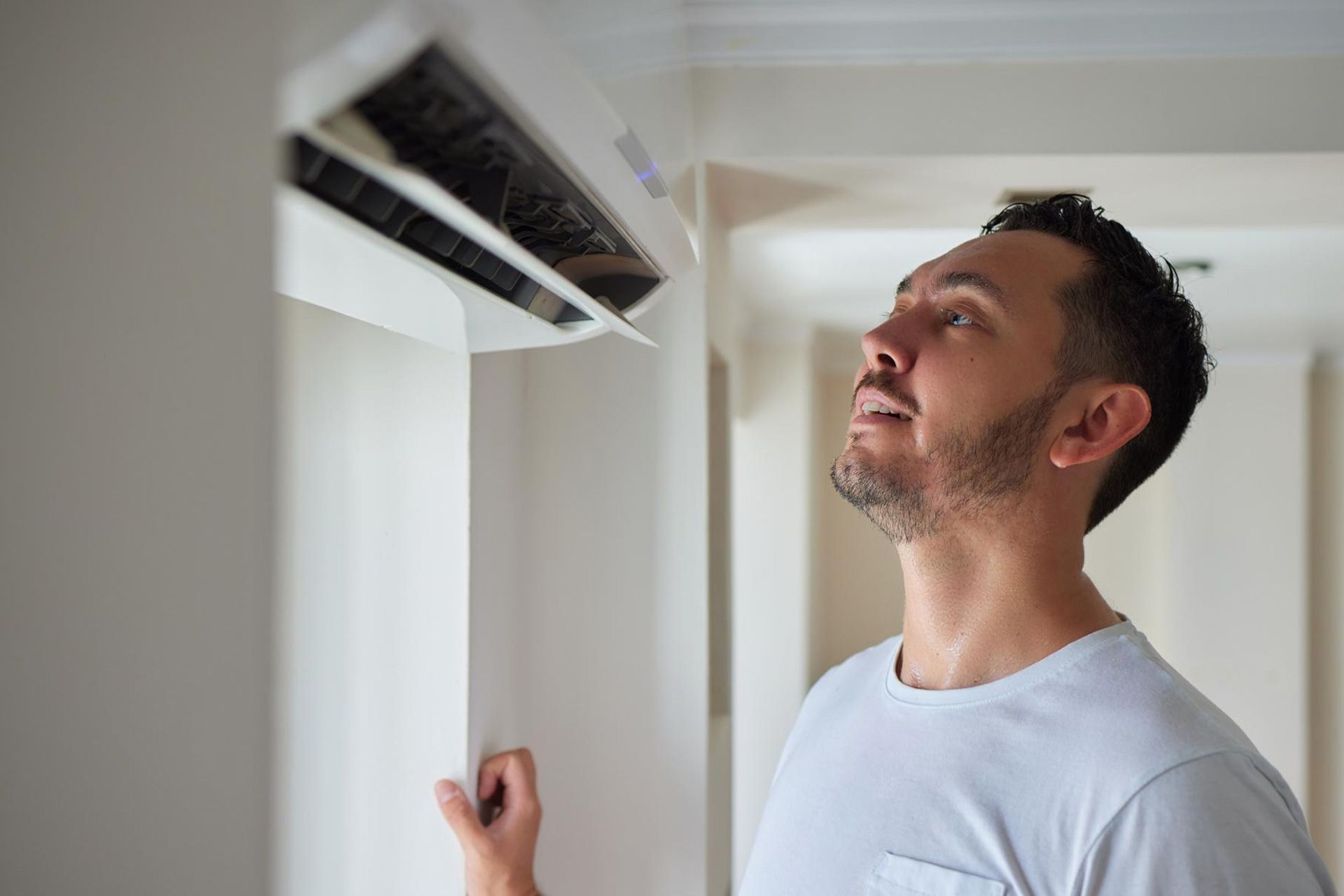8 Reasons Why Your AC Is Not Cooling Your House
