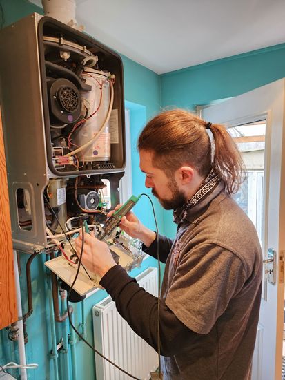 Worcester Bosch boiler installation in Bournemouth by Ideal Warmth Ltd.