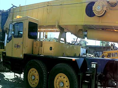 GRÚAS EL RAYO - Renta de cama baja