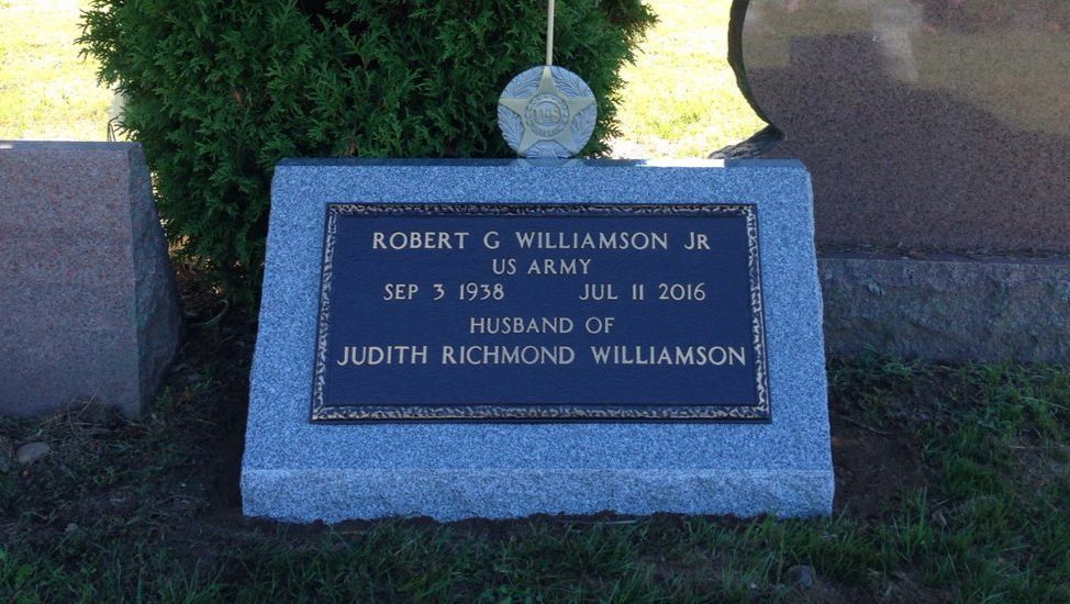 Army gravestone