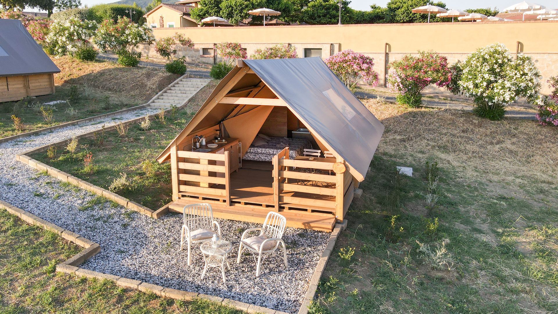 Compy indoor tent