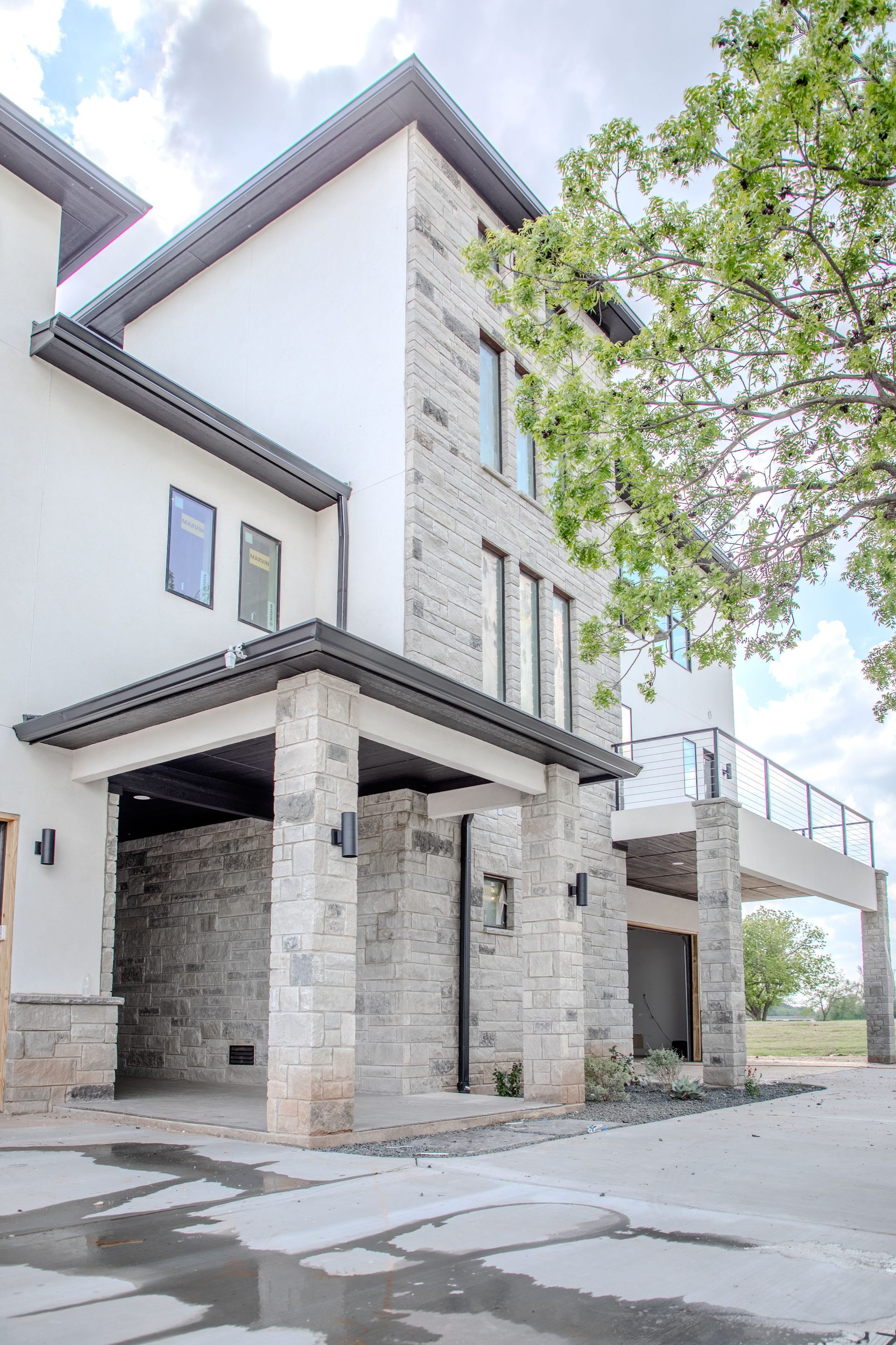 1046 River Ranch Ln — riverfront estate on the Brazos River in Weatherford, TX